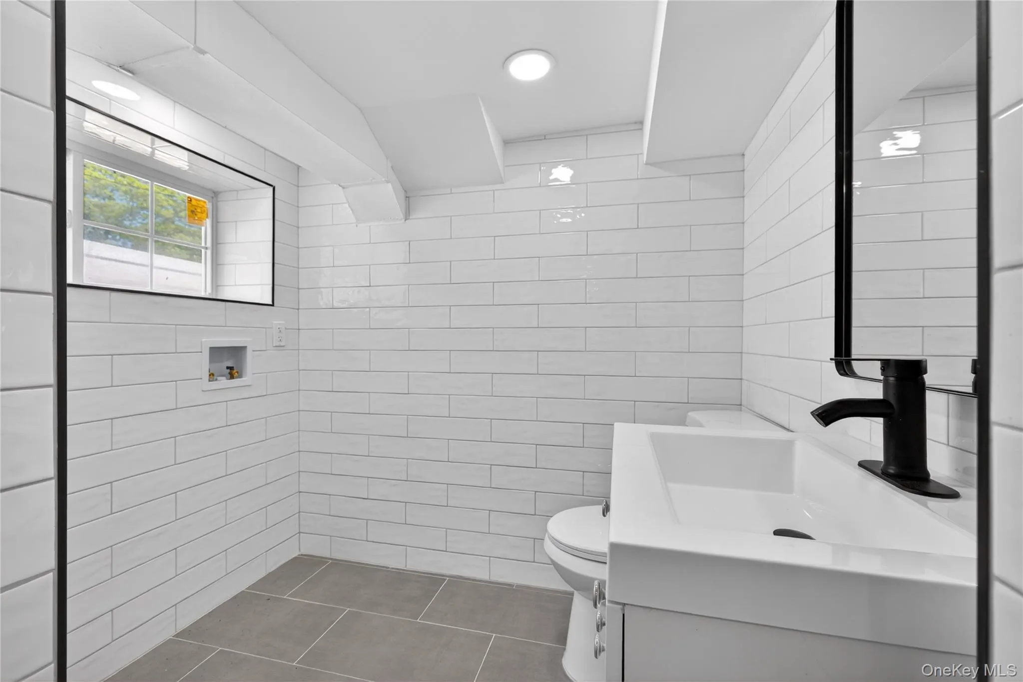23 Champlain Street, Brookhaven, NY, 3 Bedrooms Bedrooms, 9 Rooms Rooms,2 BathroomsBathrooms,Residential,For Rent,Champlain,0,1021103 23 Champlain Street, Brookhaven, NY, 3 Bedrooms Bedrooms, 9 Rooms Rooms,2 BathroomsBathrooms,Residential,For Rent,Champlain,0,1021103