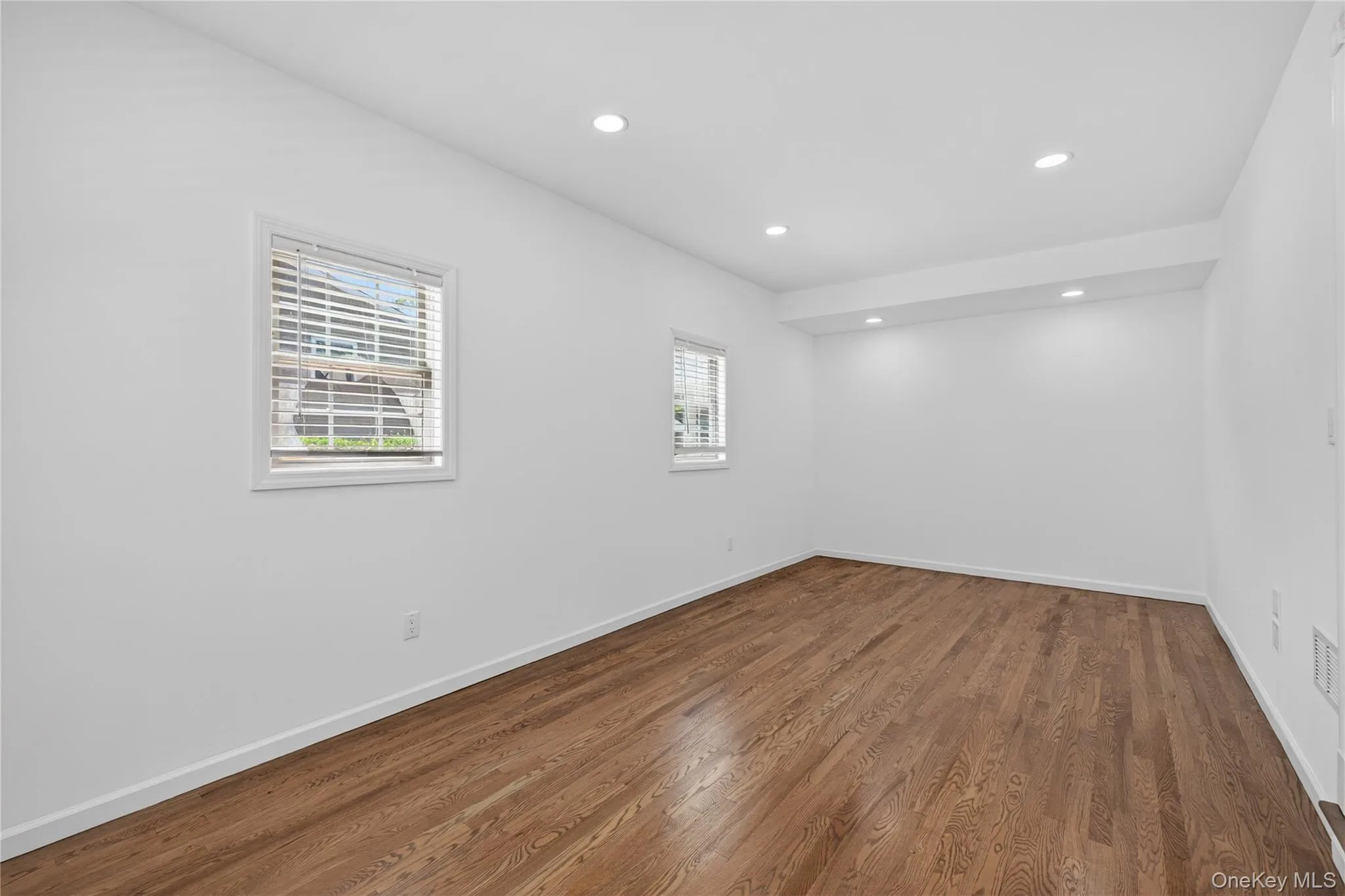 23 Champlain Street, Brookhaven, NY, 3 Bedrooms Bedrooms, 9 Rooms Rooms,2 BathroomsBathrooms,Residential,For Rent,Champlain,0,1021103 23 Champlain Street, Brookhaven, NY, 3 Bedrooms Bedrooms, 9 Rooms Rooms,2 BathroomsBathrooms,Residential,For Rent,Champlain,0,1021103