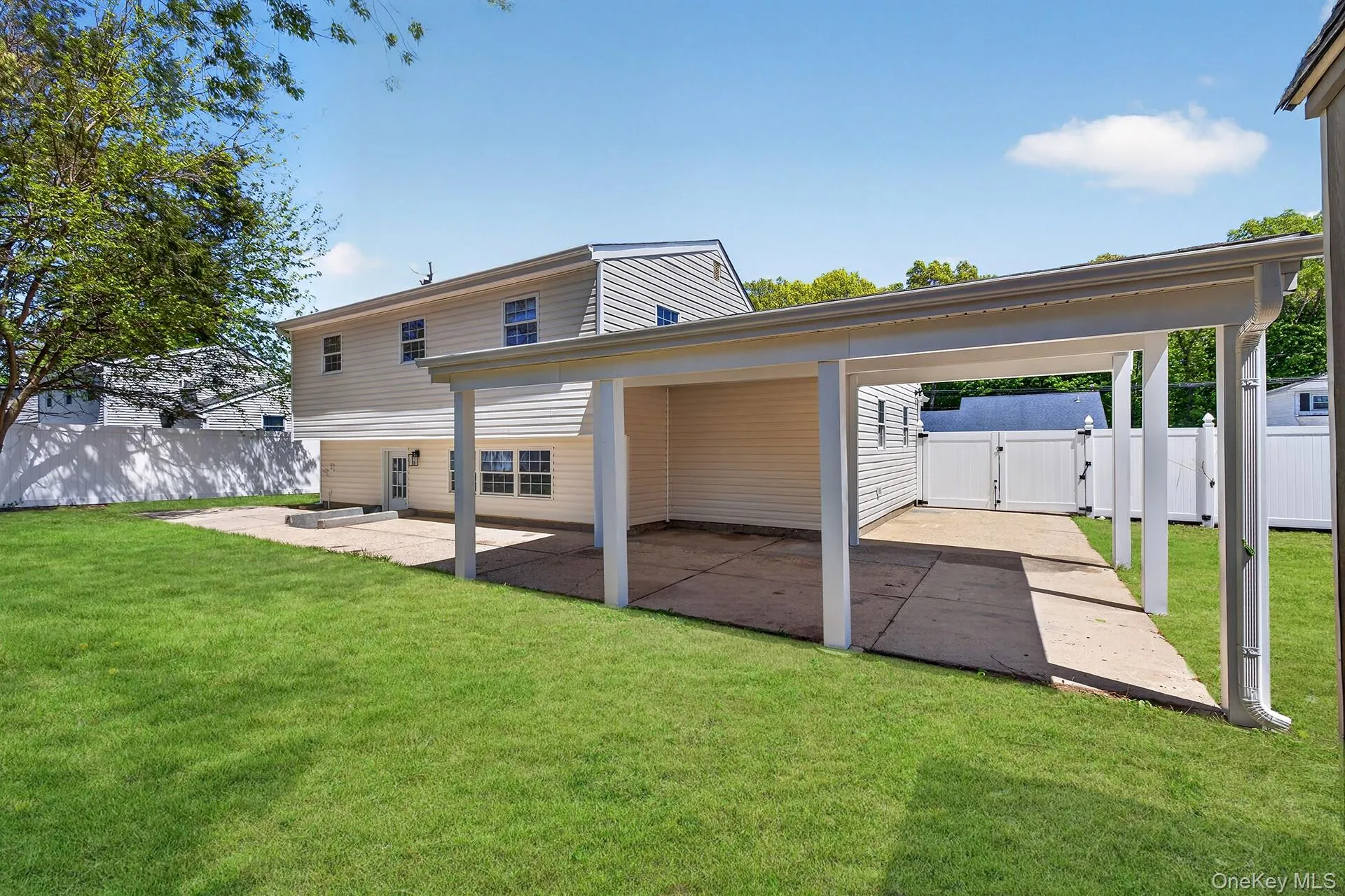 23 Champlain Street, Brookhaven, NY, 3 Bedrooms Bedrooms, 9 Rooms Rooms,2 BathroomsBathrooms,Residential,For Rent,Champlain,0,1021103 23 Champlain Street, Brookhaven, NY, 3 Bedrooms Bedrooms, 9 Rooms Rooms,2 BathroomsBathrooms,Residential,For Rent,Champlain,0,1021103