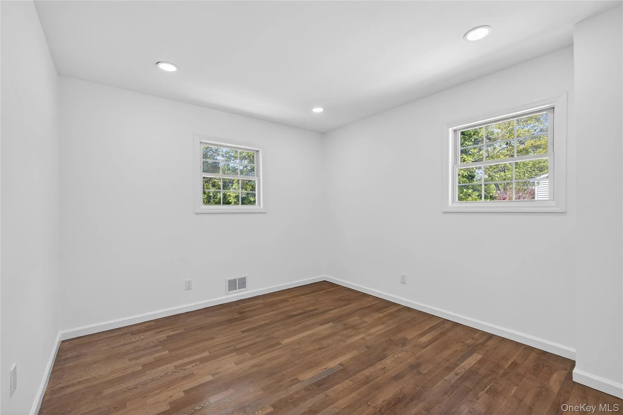 23 Champlain Street, Brookhaven, NY, 3 Bedrooms Bedrooms, 9 Rooms Rooms,2 BathroomsBathrooms,Residential,For Rent,Champlain,0,1021103 23 Champlain Street, Brookhaven, NY, 3 Bedrooms Bedrooms, 9 Rooms Rooms,2 BathroomsBathrooms,Residential,For Rent,Champlain,0,1021103