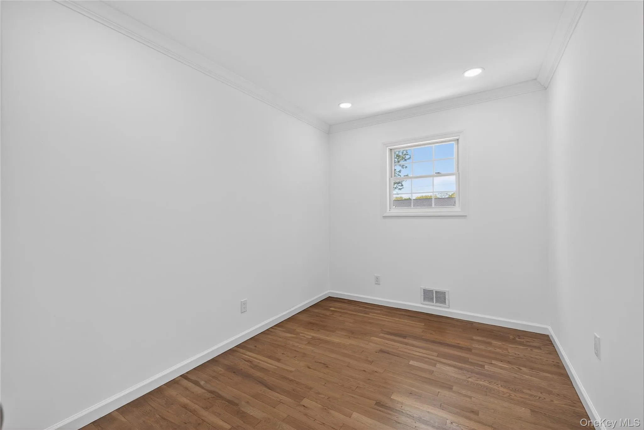 23 Champlain Street, Brookhaven, NY, 3 Bedrooms Bedrooms, 9 Rooms Rooms,2 BathroomsBathrooms,Residential,For Rent,Champlain,0,1021103 23 Champlain Street, Brookhaven, NY, 3 Bedrooms Bedrooms, 9 Rooms Rooms,2 BathroomsBathrooms,Residential,For Rent,Champlain,0,1021103