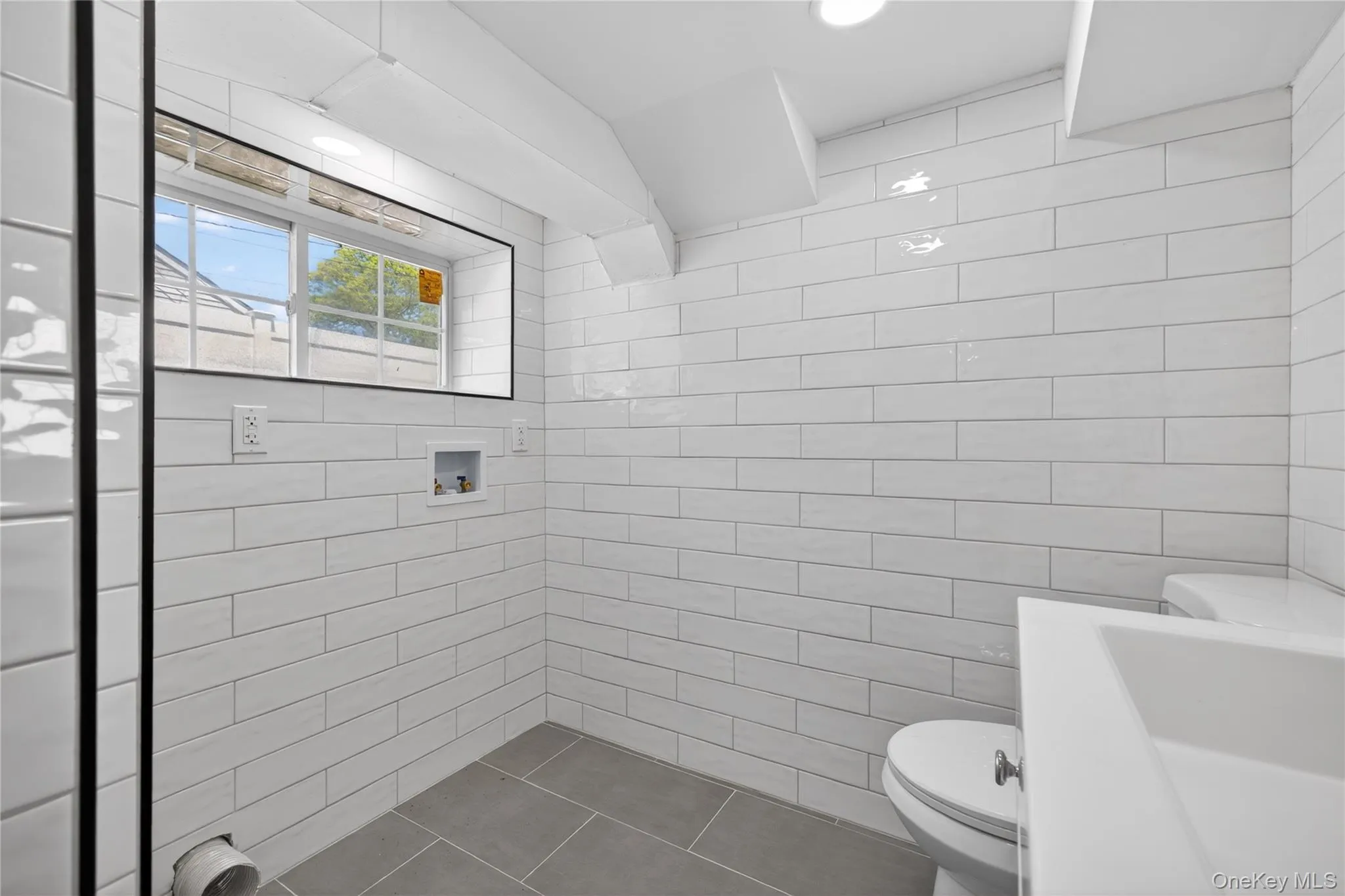 23 Champlain Street, Brookhaven, NY, 3 Bedrooms Bedrooms, 9 Rooms Rooms,2 BathroomsBathrooms,Residential,For Rent,Champlain,0,1021103 23 Champlain Street, Brookhaven, NY, 3 Bedrooms Bedrooms, 9 Rooms Rooms,2 BathroomsBathrooms,Residential,For Rent,Champlain,0,1021103