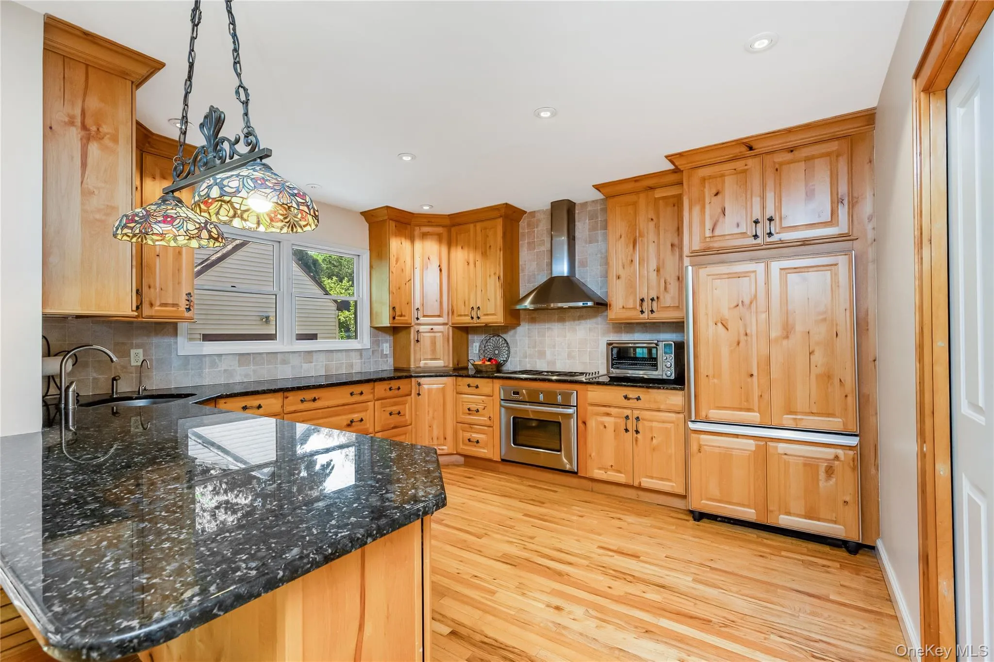 530 Elm Street, Hempstead, NY, 3 Bedrooms Bedrooms, 10 Rooms Rooms,2 BathroomsBathrooms,Residential,For Rent,Elm,0,1021110 530 Elm Street, Hempstead, NY, 3 Bedrooms Bedrooms, 10 Rooms Rooms,2 BathroomsBathrooms,Residential,For Rent,Elm,0,1021110