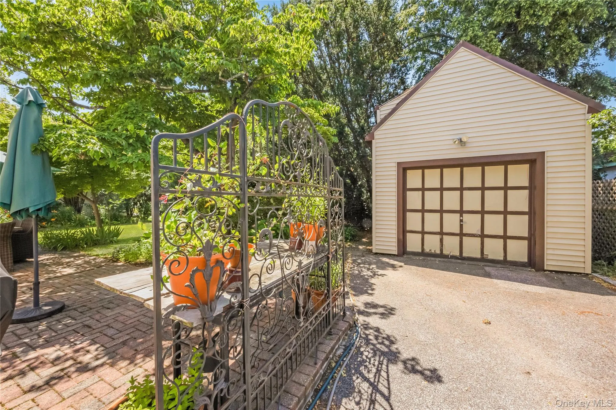530 Elm Street, Hempstead, NY, 3 Bedrooms Bedrooms, 10 Rooms Rooms,2 BathroomsBathrooms,Residential,For Rent,Elm,0,1021110 530 Elm Street, Hempstead, NY, 3 Bedrooms Bedrooms, 10 Rooms Rooms,2 BathroomsBathrooms,Residential,For Rent,Elm,0,1021110