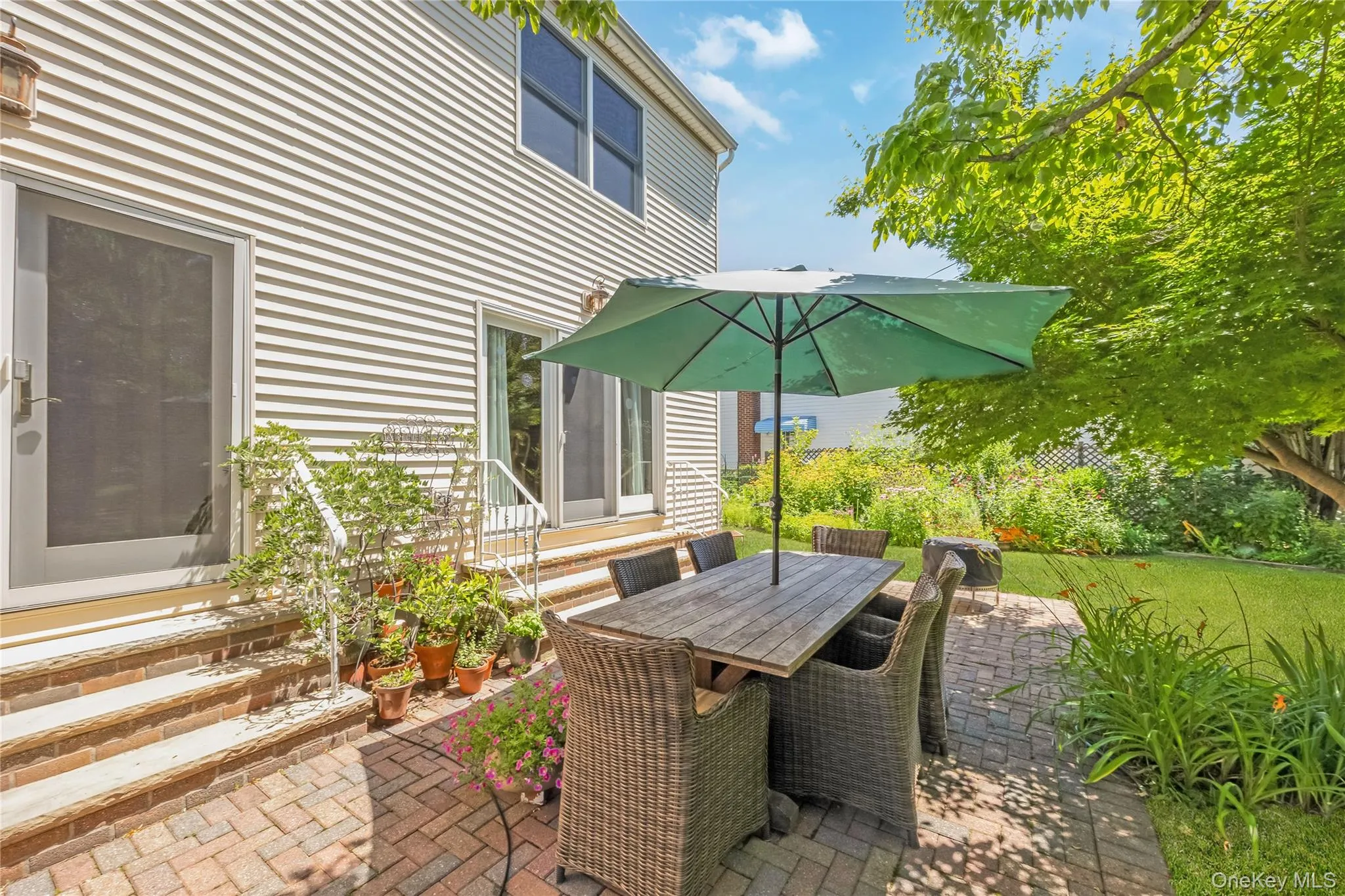 530 Elm Street, Hempstead, NY, 3 Bedrooms Bedrooms, 10 Rooms Rooms,2 BathroomsBathrooms,Residential,For Rent,Elm,0,1021110 530 Elm Street, Hempstead, NY, 3 Bedrooms Bedrooms, 10 Rooms Rooms,2 BathroomsBathrooms,Residential,For Rent,Elm,0,1021110