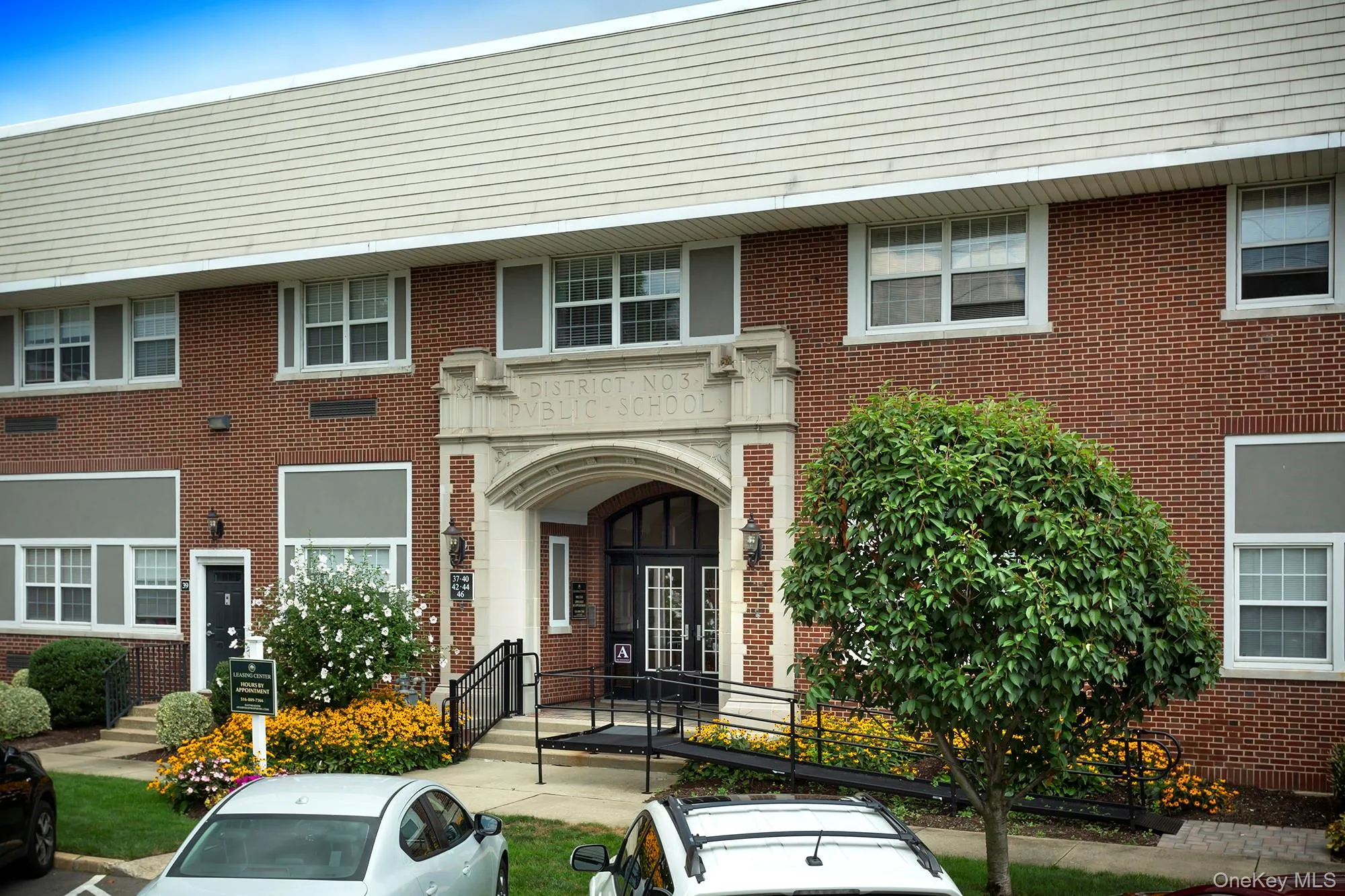 425 Newbridge Road, Hempstead, NY, 2 Bedrooms Bedrooms, 5 Rooms Rooms,1 BathroomBathrooms,Residential Lease,For Rent,Newbridge,0,1021111 425 Newbridge Road, Hempstead, NY, 2 Bedrooms Bedrooms, 5 Rooms Rooms,1 BathroomBathrooms,Residential Lease,For Rent,Newbridge,0,1021111