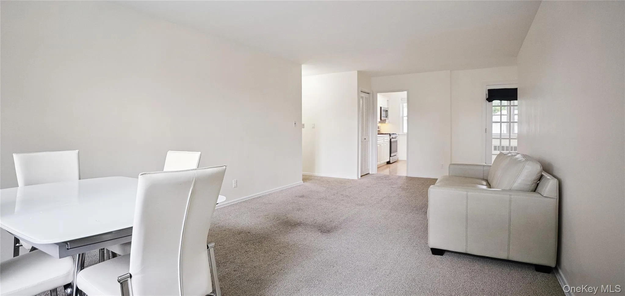 90 Avon Circle, Rye Town, NY, 1 Bedroom Bedrooms, 4 Rooms Rooms,1 BathroomBathrooms,Residential,For Rent,Avon,0,1021112 90 Avon Circle, Rye Town, NY, 1 Bedroom Bedrooms, 4 Rooms Rooms,1 BathroomBathrooms,Residential,For Rent,Avon,0,1021112