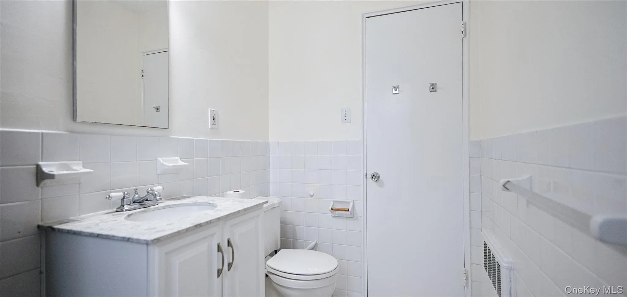 90 Avon Circle, Rye Town, NY, 1 Bedroom Bedrooms, 4 Rooms Rooms,1 BathroomBathrooms,Residential,For Rent,Avon,0,1021112 90 Avon Circle, Rye Town, NY, 1 Bedroom Bedrooms, 4 Rooms Rooms,1 BathroomBathrooms,Residential,For Rent,Avon,0,1021112