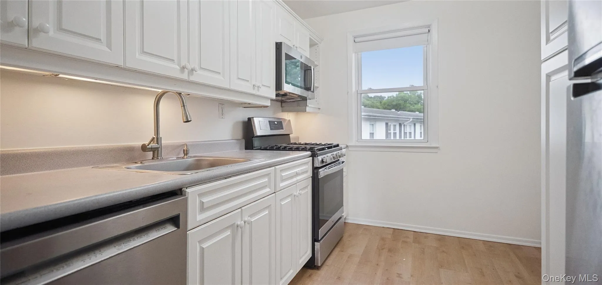 90 Avon Circle, Rye Town, NY, 1 Bedroom Bedrooms, 4 Rooms Rooms,1 BathroomBathrooms,Residential,For Rent,Avon,0,1021112 90 Avon Circle, Rye Town, NY, 1 Bedroom Bedrooms, 4 Rooms Rooms,1 BathroomBathrooms,Residential,For Rent,Avon,0,1021112