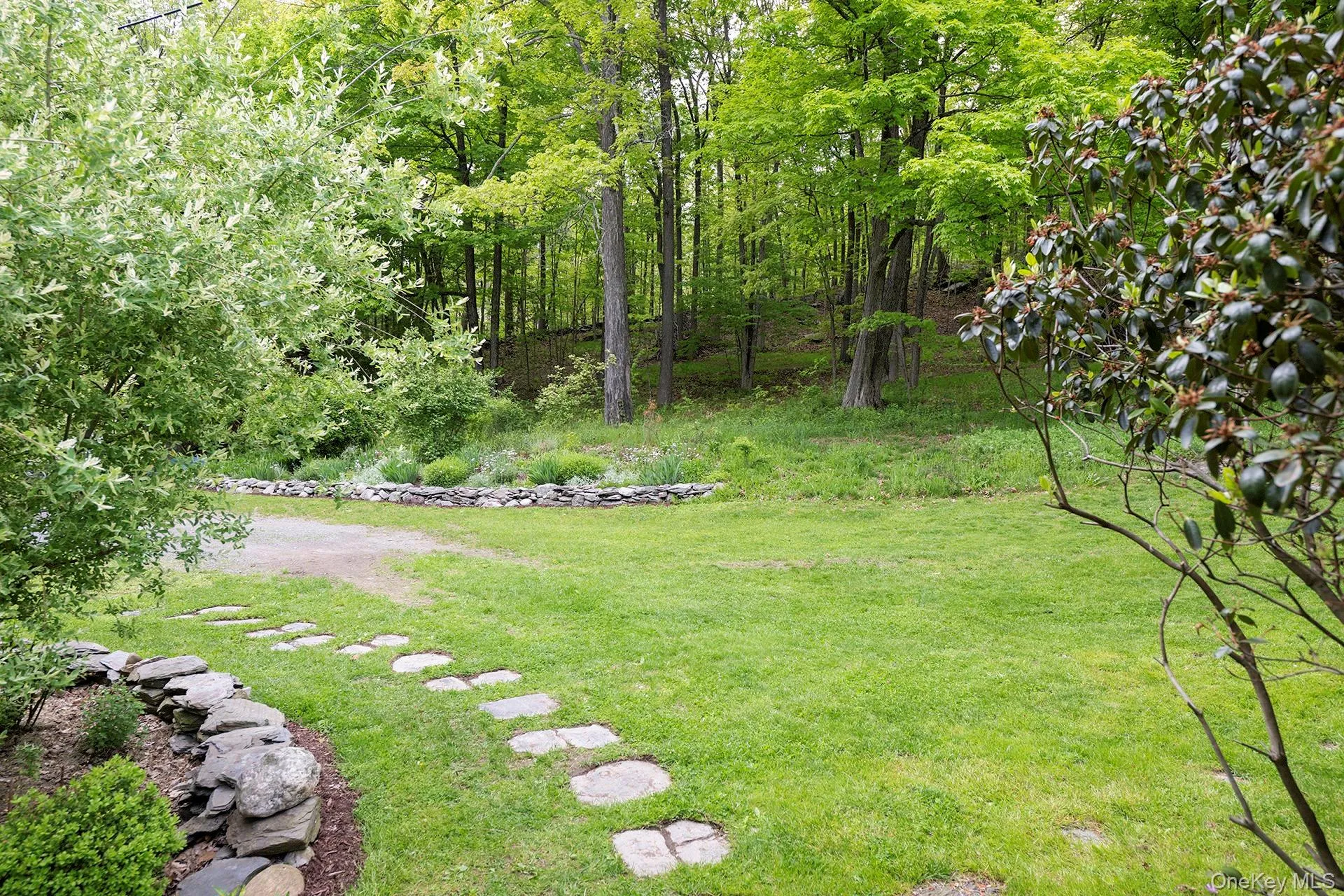 17 Skytop Ridge, Clinton, NY, 4 Bedrooms Bedrooms, 8 Rooms Rooms,2 BathroomsBathrooms,Residential,For Rent,Skytop,0,1021121 17 Skytop Ridge, Clinton, NY, 4 Bedrooms Bedrooms, 8 Rooms Rooms,2 BathroomsBathrooms,Residential,For Rent,Skytop,0,1021121
