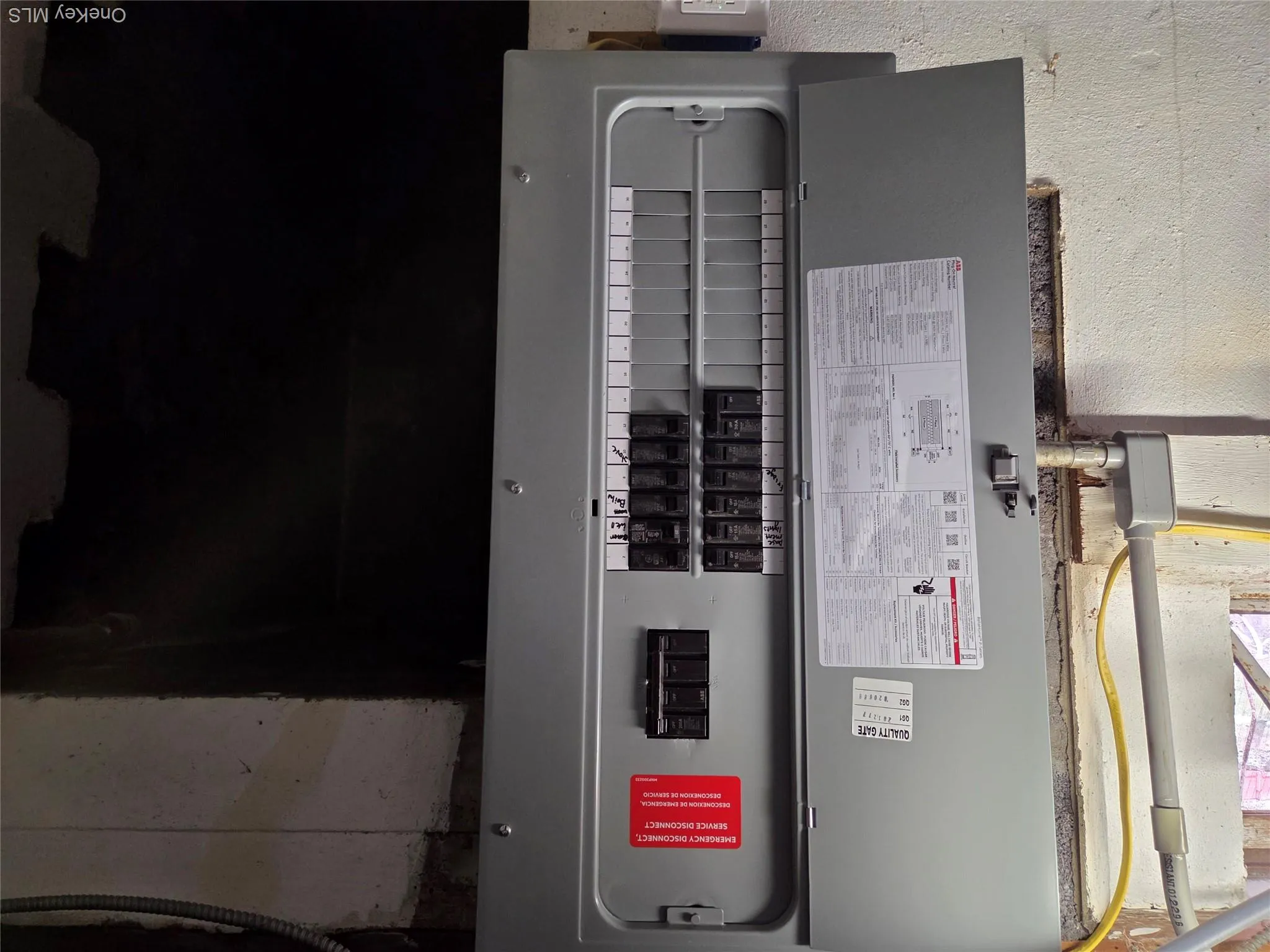 Newly installed 200amp service. Newly installed 200amp service.