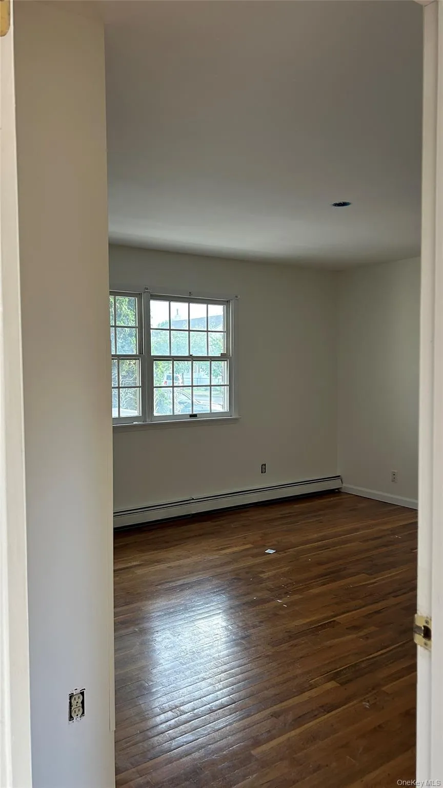 106 Harrison Avenue, Oyster Bay, NY, 2 Bedrooms Bedrooms, 4 Rooms Rooms,1 BathroomBathrooms,Residential Lease,For Rent,Harrison,0,1021124 106 Harrison Avenue, Oyster Bay, NY, 2 Bedrooms Bedrooms, 4 Rooms Rooms,1 BathroomBathrooms,Residential Lease,For Rent,Harrison,0,1021124