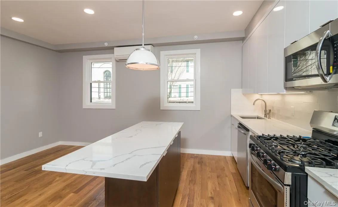 86 Main Street, Greenburgh, NY, 1 Bedroom Bedrooms, 3 Rooms Rooms,1 BathroomBathrooms,Residential Lease,For Rent,Main,0,1021128 86 Main Street, Greenburgh, NY, 1 Bedroom Bedrooms, 3 Rooms Rooms,1 BathroomBathrooms,Residential Lease,For Rent,Main,0,1021128