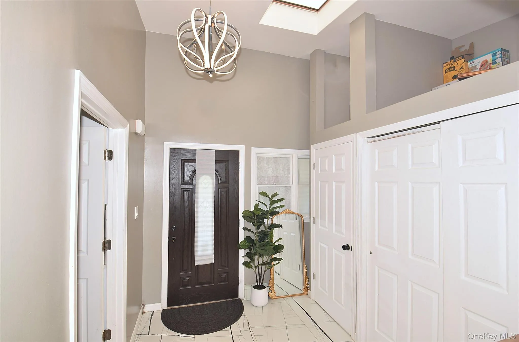 32 Cabot Lane, Hempstead, NY, 5 Bedrooms Bedrooms, 7 Rooms Rooms,2 BathroomsBathrooms,Residential,For Rent,Cabot,0,1021129 32 Cabot Lane, Hempstead, NY, 5 Bedrooms Bedrooms, 7 Rooms Rooms,2 BathroomsBathrooms,Residential,For Rent,Cabot,0,1021129