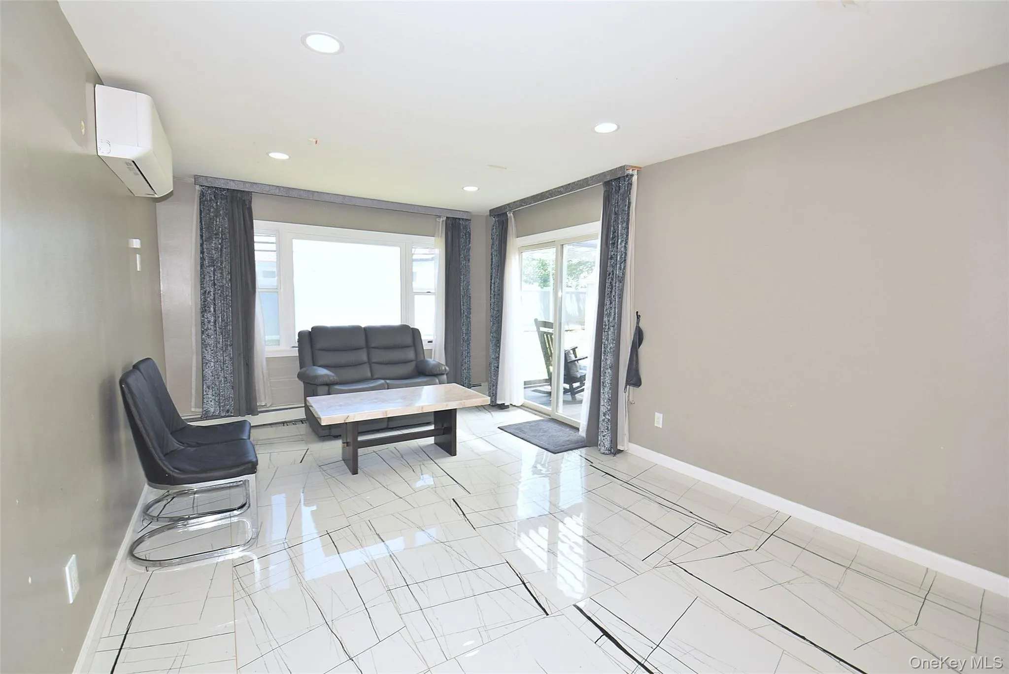 32 Cabot Lane, Hempstead, NY, 5 Bedrooms Bedrooms, 7 Rooms Rooms,2 BathroomsBathrooms,Residential,For Rent,Cabot,0,1021129 32 Cabot Lane, Hempstead, NY, 5 Bedrooms Bedrooms, 7 Rooms Rooms,2 BathroomsBathrooms,Residential,For Rent,Cabot,0,1021129