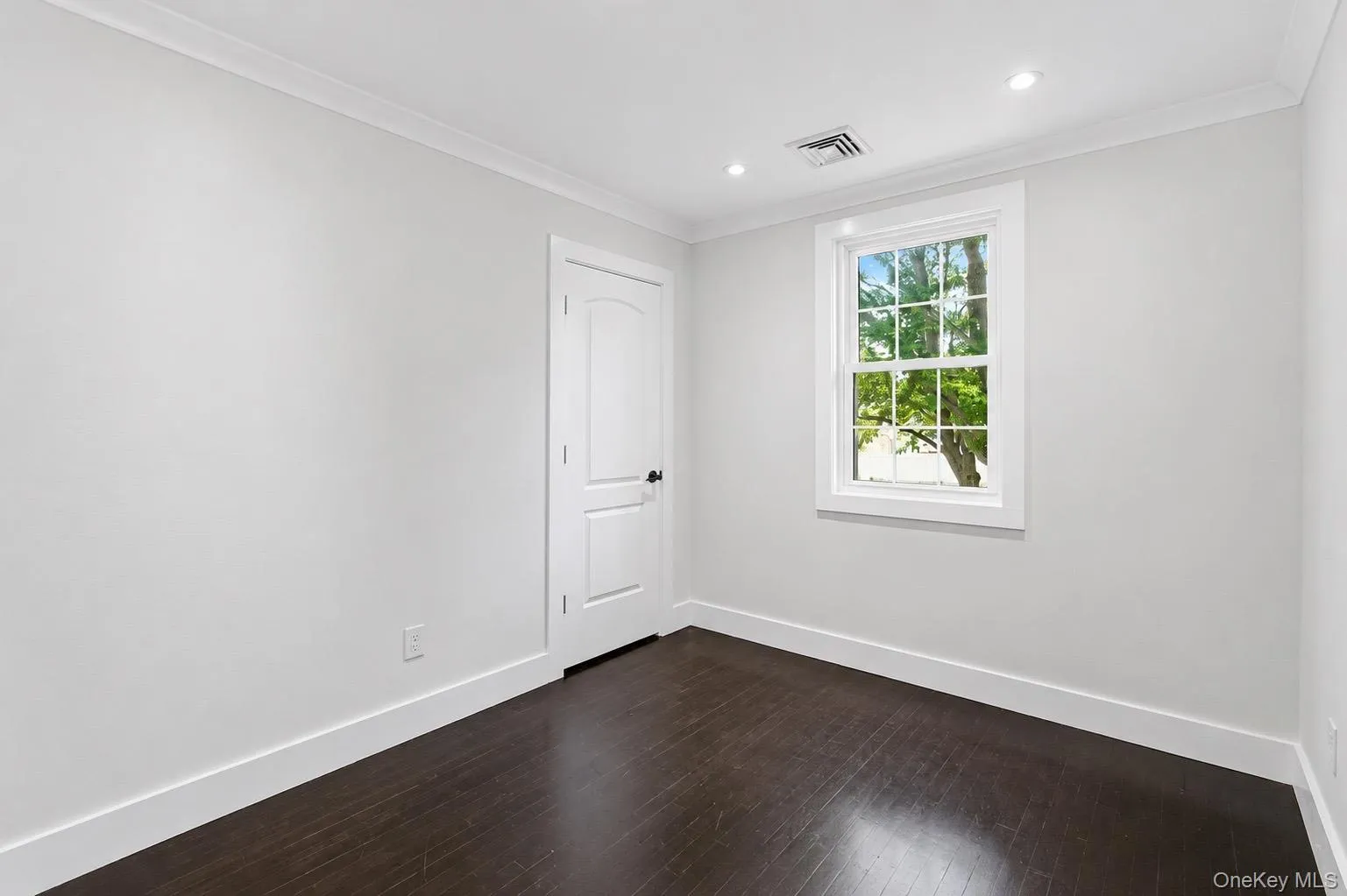 566 Locust Avenue, Islip, NY, 3 Bedrooms Bedrooms, 7 Rooms Rooms,2 BathroomsBathrooms,Residential,For Rent,Locust,0,1021139 566 Locust Avenue, Islip, NY, 3 Bedrooms Bedrooms, 7 Rooms Rooms,2 BathroomsBathrooms,Residential,For Rent,Locust,0,1021139