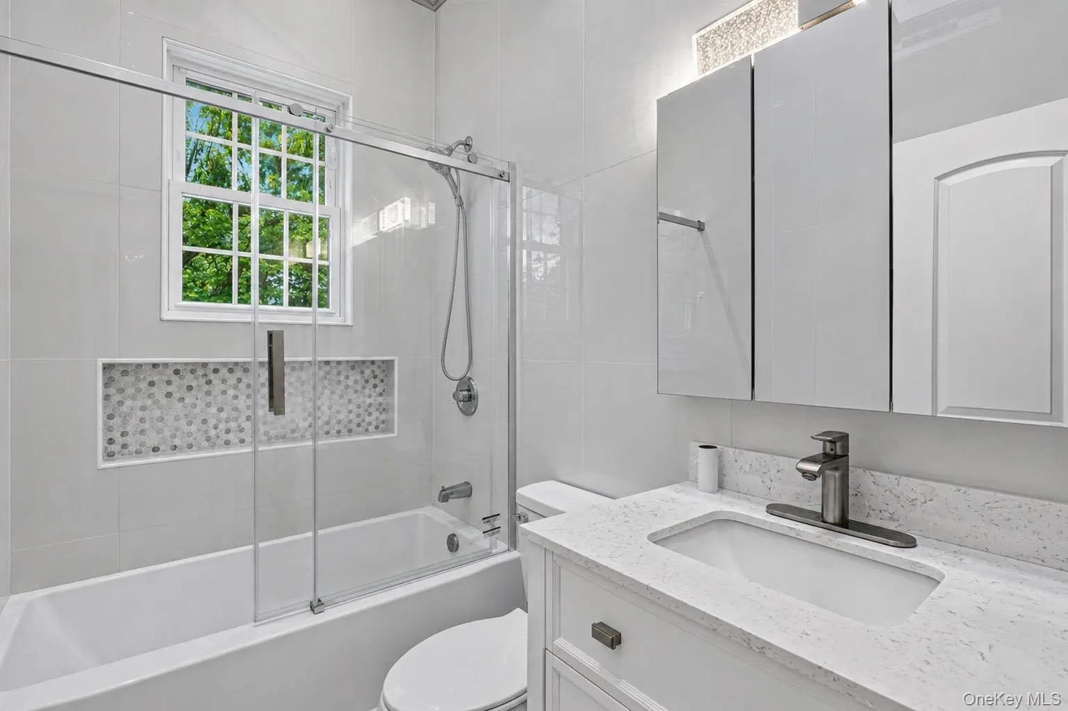 566 Locust Avenue, Islip, NY, 3 Bedrooms Bedrooms, 7 Rooms Rooms,2 BathroomsBathrooms,Residential,For Rent,Locust,0,1021139 566 Locust Avenue, Islip, NY, 3 Bedrooms Bedrooms, 7 Rooms Rooms,2 BathroomsBathrooms,Residential,For Rent,Locust,0,1021139