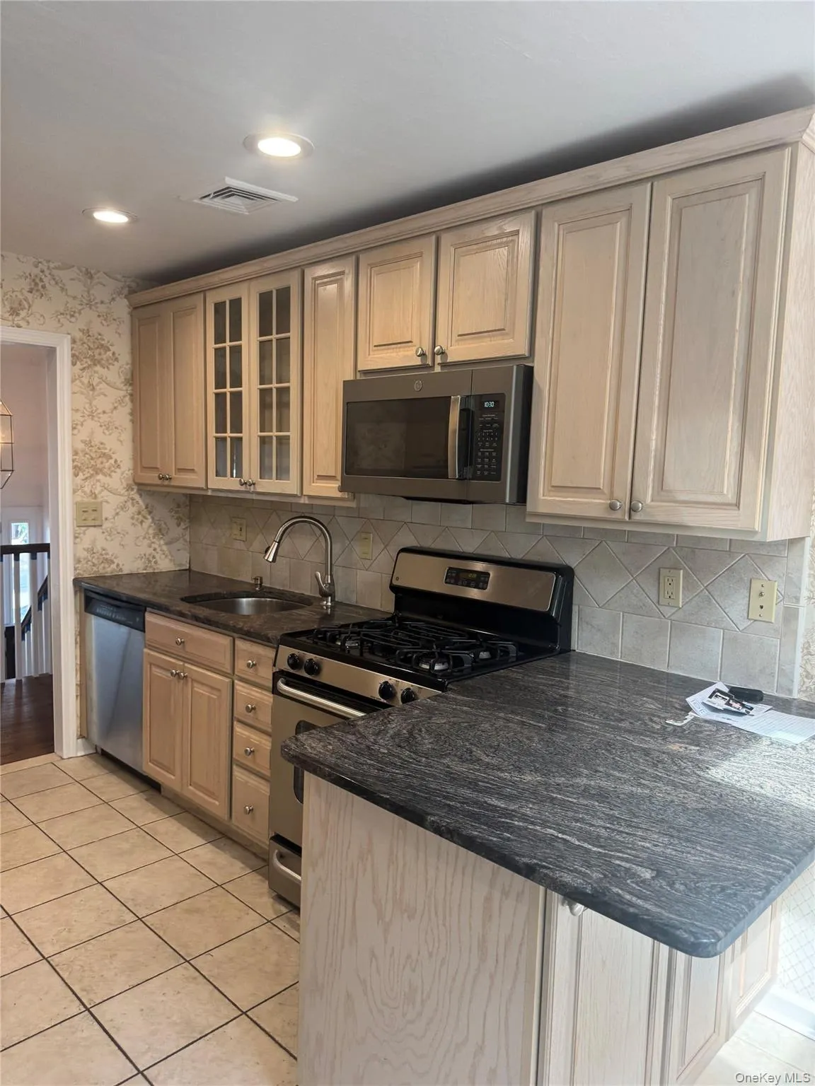 2955 Bond Drive, Hempstead, NY, 4 Bedrooms Bedrooms, 8 Rooms Rooms,2 BathroomsBathrooms,Residential Lease,For Rent,Bond,0,1021142 2955 Bond Drive, Hempstead, NY, 4 Bedrooms Bedrooms, 8 Rooms Rooms,2 BathroomsBathrooms,Residential Lease,For Rent,Bond,0,1021142