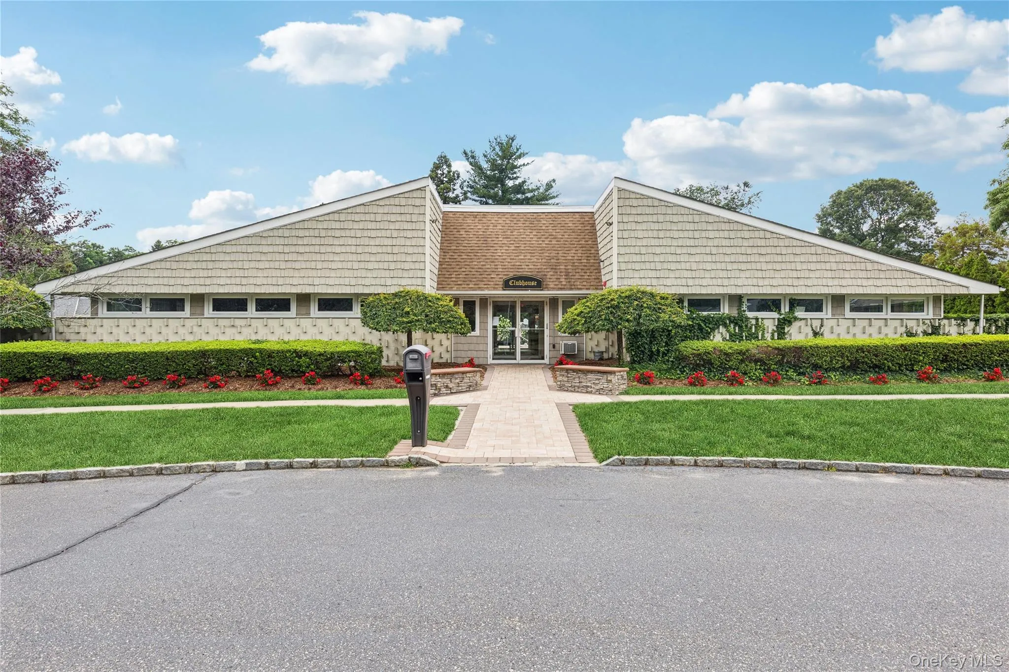 15 Forge Lane, Brookhaven, NY, 1 Bedroom Bedrooms, 4 Rooms Rooms,1 BathroomBathrooms,Residential,For Rent,Forge,0,1021143 15 Forge Lane, Brookhaven, NY, 1 Bedroom Bedrooms, 4 Rooms Rooms,1 BathroomBathrooms,Residential,For Rent,Forge,0,1021143