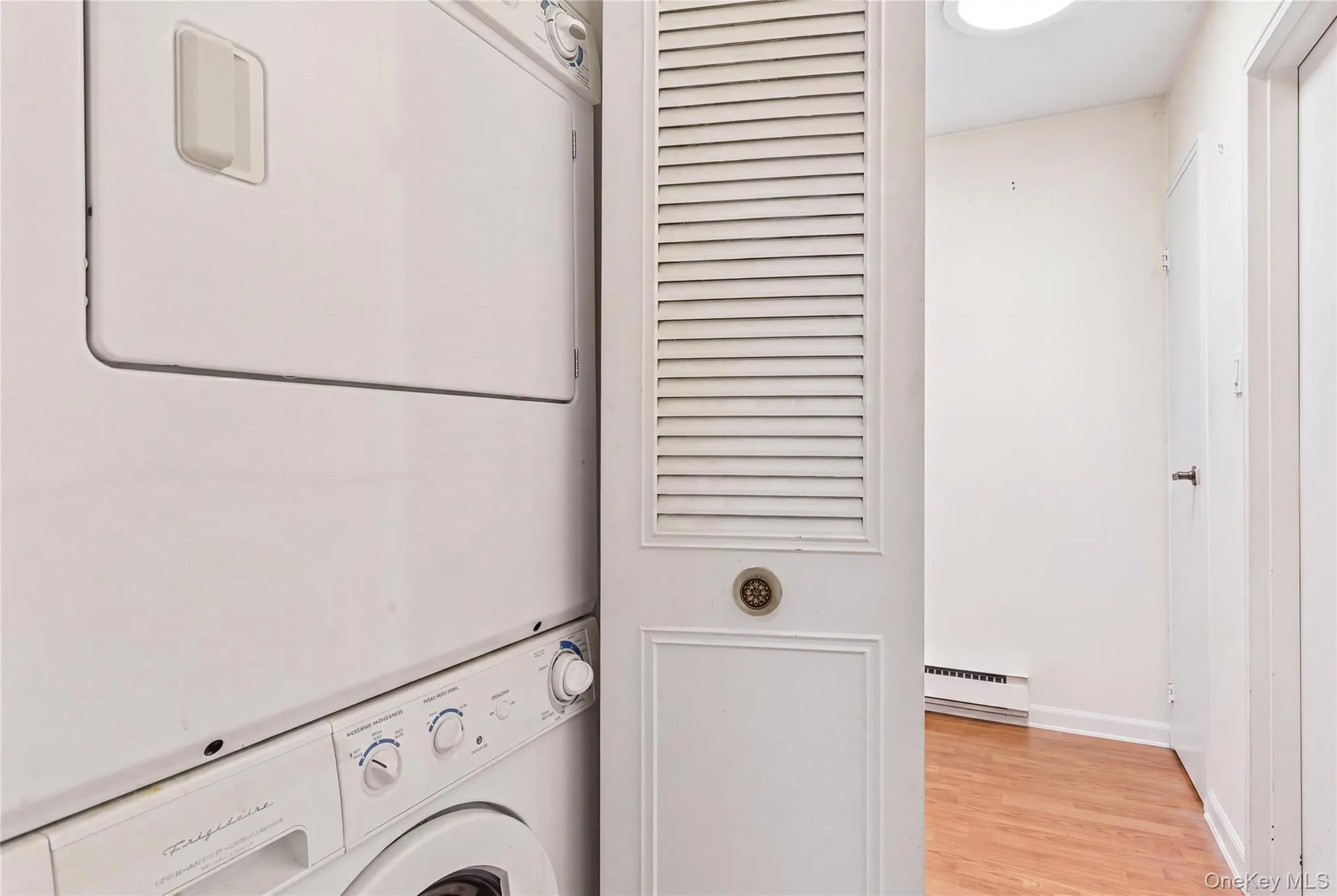 15 Forge Lane, Brookhaven, NY, 1 Bedroom Bedrooms, 4 Rooms Rooms,1 BathroomBathrooms,Residential,For Rent,Forge,0,1021143 15 Forge Lane, Brookhaven, NY, 1 Bedroom Bedrooms, 4 Rooms Rooms,1 BathroomBathrooms,Residential,For Rent,Forge,0,1021143