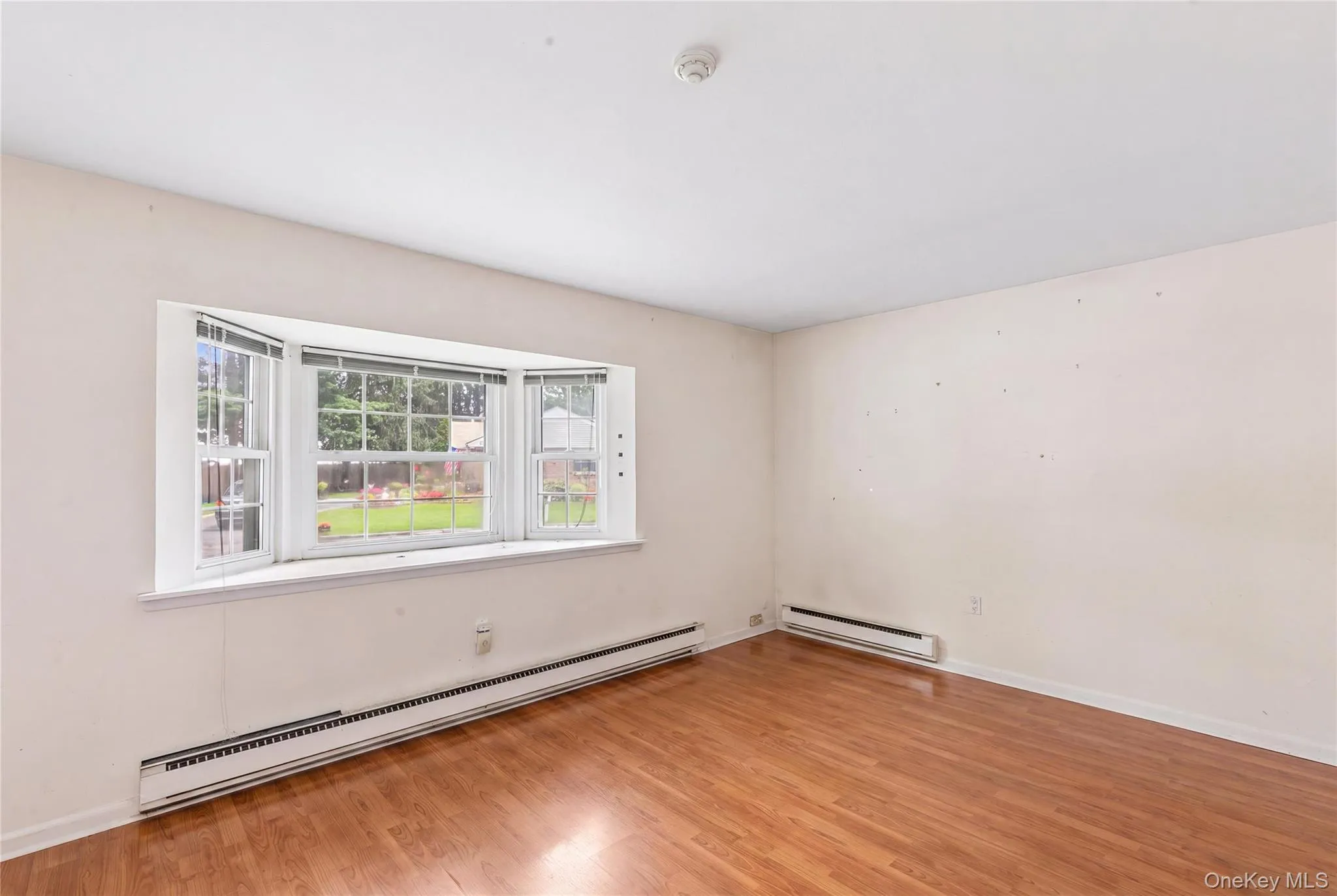15 Forge Lane, Brookhaven, NY, 1 Bedroom Bedrooms, 4 Rooms Rooms,1 BathroomBathrooms,Residential,For Rent,Forge,0,1021143 15 Forge Lane, Brookhaven, NY, 1 Bedroom Bedrooms, 4 Rooms Rooms,1 BathroomBathrooms,Residential,For Rent,Forge,0,1021143