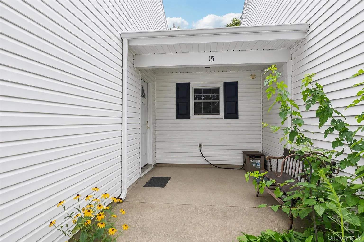 15 Forge Lane, Brookhaven, NY, 1 Bedroom Bedrooms, 4 Rooms Rooms,1 BathroomBathrooms,Residential,For Rent,Forge,0,1021143 15 Forge Lane, Brookhaven, NY, 1 Bedroom Bedrooms, 4 Rooms Rooms,1 BathroomBathrooms,Residential,For Rent,Forge,0,1021143