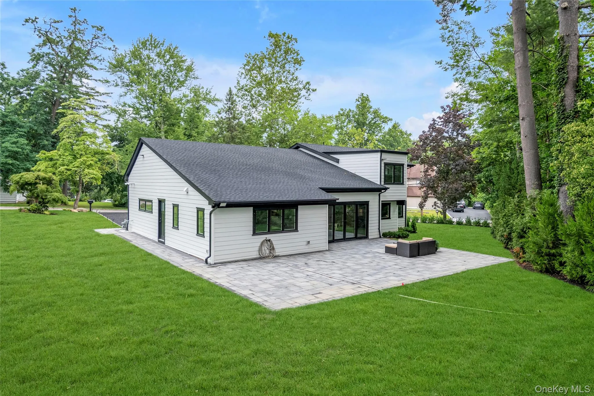 28 Red Brook Road, North Hempstead, NY, 5 Bedrooms Bedrooms, 8 Rooms Rooms,3 BathroomsBathrooms,Residential,For Rent,Red Brook,0,1021145 28 Red Brook Road, North Hempstead, NY, 5 Bedrooms Bedrooms, 8 Rooms Rooms,3 BathroomsBathrooms,Residential,For Rent,Red Brook,0,1021145