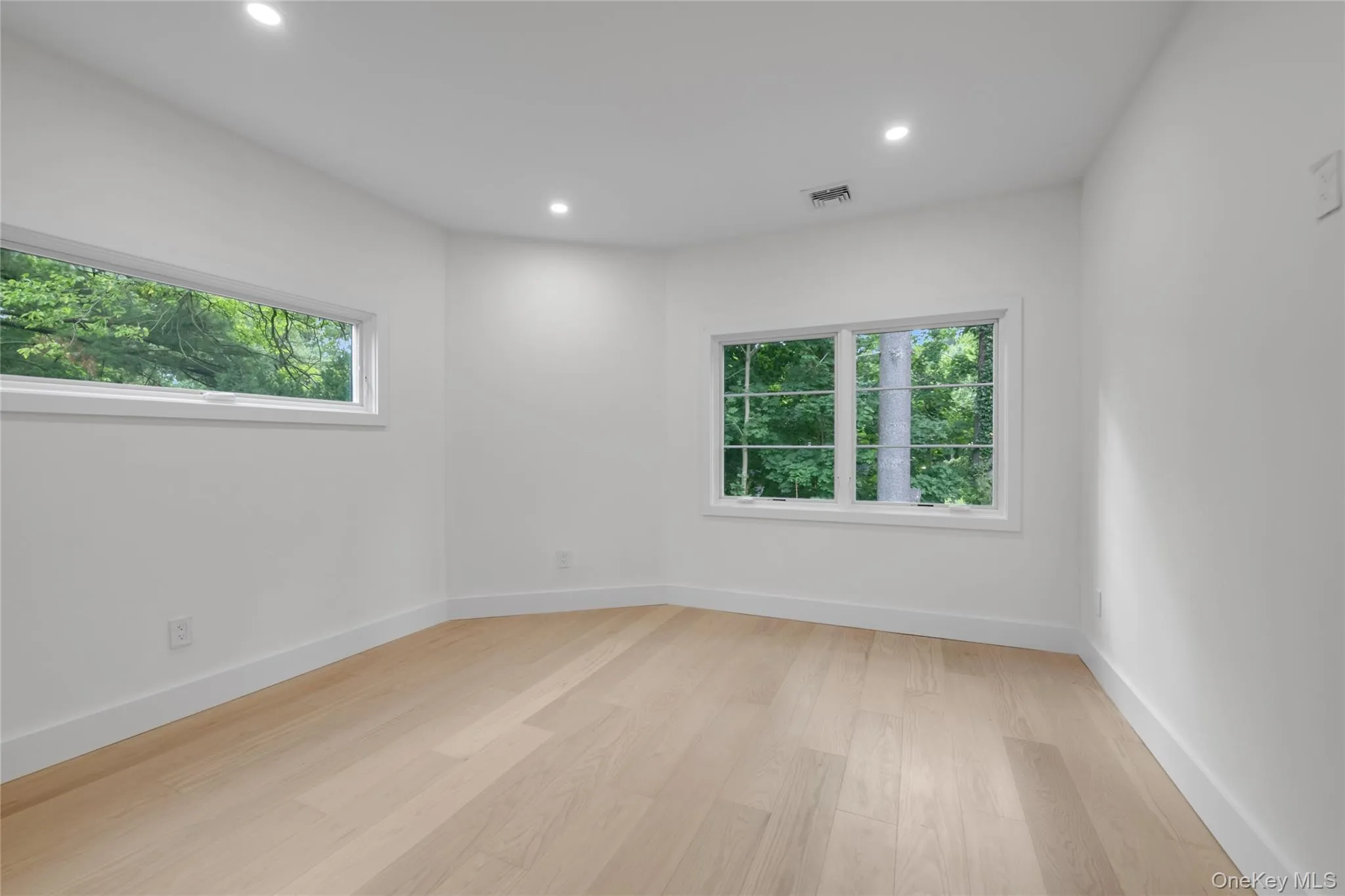 28 Red Brook Road, North Hempstead, NY, 5 Bedrooms Bedrooms, 8 Rooms Rooms,3 BathroomsBathrooms,Residential,For Rent,Red Brook,0,1021145 28 Red Brook Road, North Hempstead, NY, 5 Bedrooms Bedrooms, 8 Rooms Rooms,3 BathroomsBathrooms,Residential,For Rent,Red Brook,0,1021145
