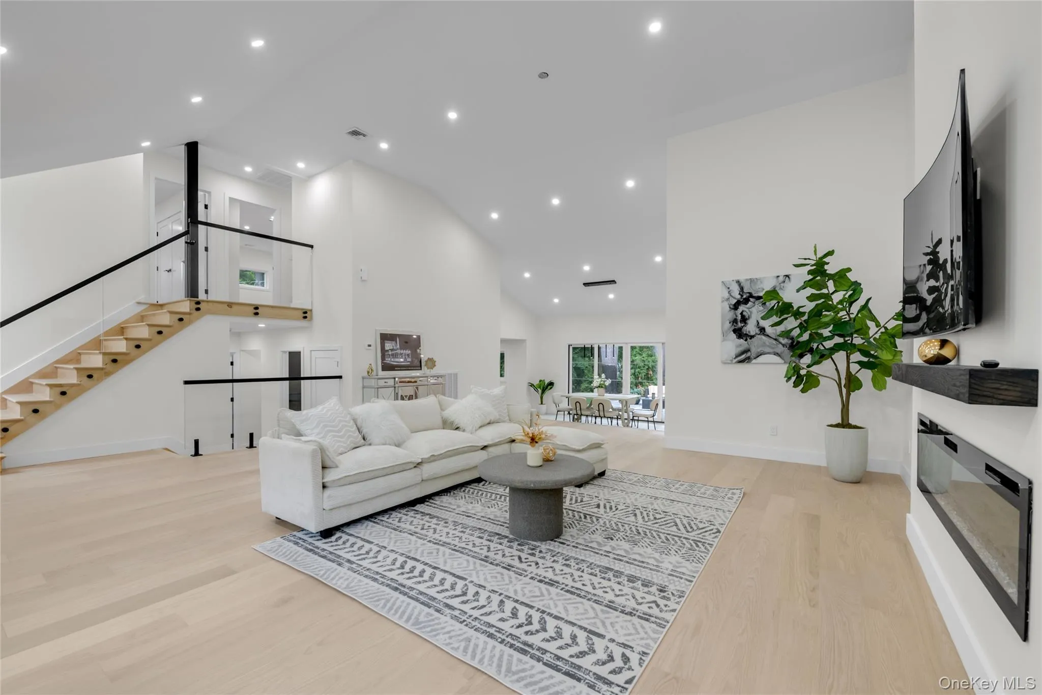 28 Red Brook Road, North Hempstead, NY, 5 Bedrooms Bedrooms, 8 Rooms Rooms,3 BathroomsBathrooms,Residential,For Rent,Red Brook,0,1021145 28 Red Brook Road, North Hempstead, NY, 5 Bedrooms Bedrooms, 8 Rooms Rooms,3 BathroomsBathrooms,Residential,For Rent,Red Brook,0,1021145