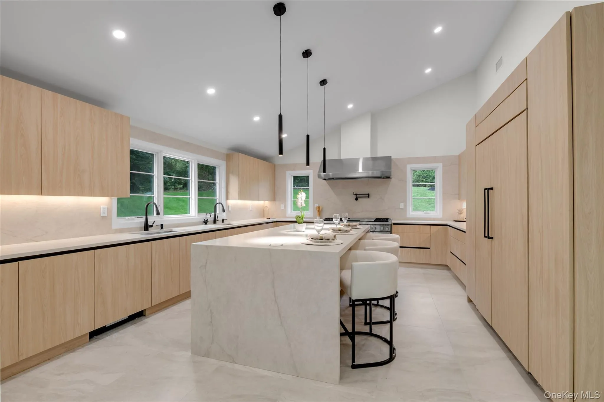 28 Red Brook Road, North Hempstead, NY, 5 Bedrooms Bedrooms, 8 Rooms Rooms,3 BathroomsBathrooms,Residential,For Rent,Red Brook,0,1021145 28 Red Brook Road, North Hempstead, NY, 5 Bedrooms Bedrooms, 8 Rooms Rooms,3 BathroomsBathrooms,Residential,For Rent,Red Brook,0,1021145