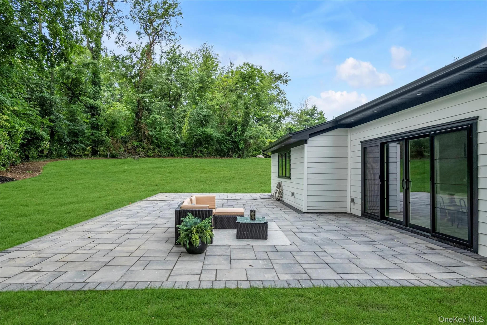 28 Red Brook Road, North Hempstead, NY, 5 Bedrooms Bedrooms, 8 Rooms Rooms,3 BathroomsBathrooms,Residential,For Rent,Red Brook,0,1021145 28 Red Brook Road, North Hempstead, NY, 5 Bedrooms Bedrooms, 8 Rooms Rooms,3 BathroomsBathrooms,Residential,For Rent,Red Brook,0,1021145