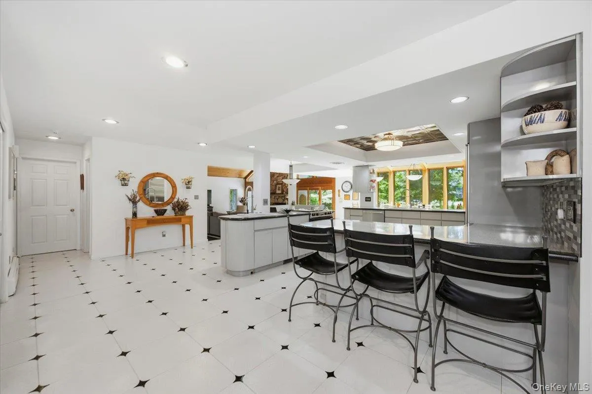 33 Meadow Farm Road, Islip, NY, 6 Bedrooms Bedrooms, 12 Rooms Rooms,4 BathroomsBathrooms,Residential,For Rent,Meadow Farm,0,1021152 33 Meadow Farm Road, Islip, NY, 6 Bedrooms Bedrooms, 12 Rooms Rooms,4 BathroomsBathrooms,Residential,For Rent,Meadow Farm,0,1021152
