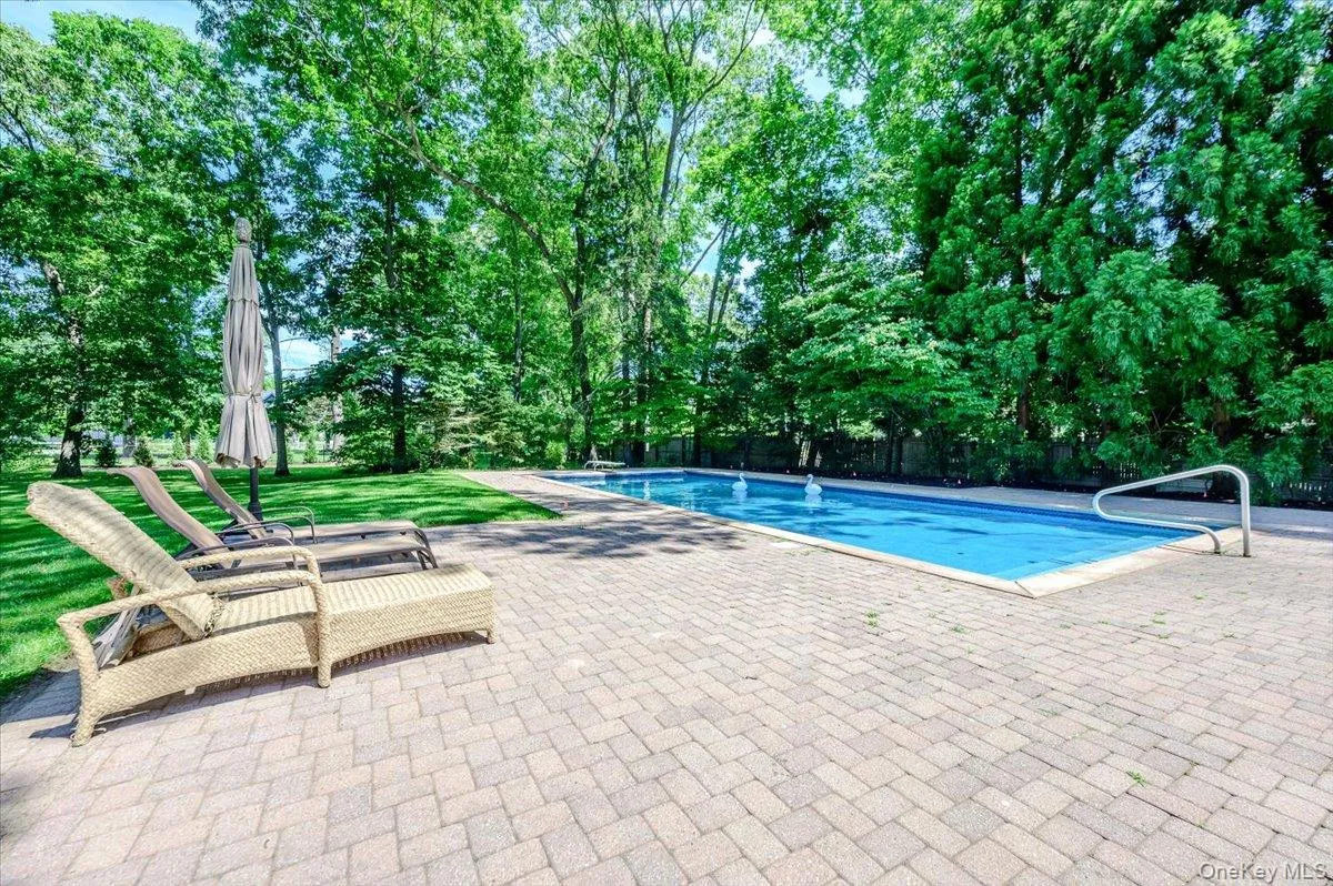 33 Meadow Farm Road, Islip, NY, 6 Bedrooms Bedrooms, 12 Rooms Rooms,4 BathroomsBathrooms,Residential,For Rent,Meadow Farm,0,1021152 33 Meadow Farm Road, Islip, NY, 6 Bedrooms Bedrooms, 12 Rooms Rooms,4 BathroomsBathrooms,Residential,For Rent,Meadow Farm,0,1021152