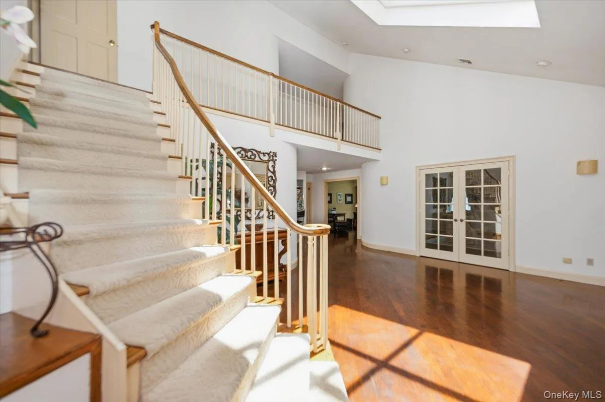 Stairs that lead to bedrooms Stairs that lead to bedrooms