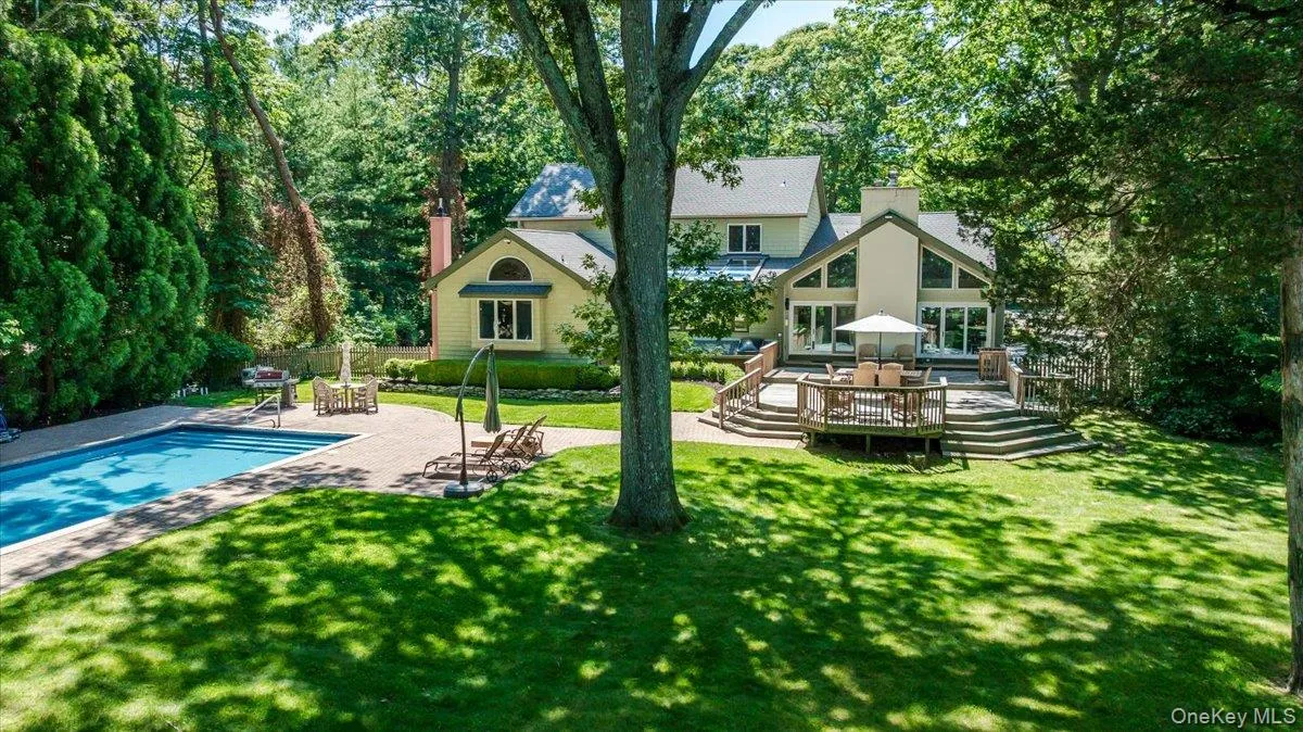 33 Meadow Farm Road, Islip, NY, 6 Bedrooms Bedrooms, 12 Rooms Rooms,4 BathroomsBathrooms,Residential,For Rent,Meadow Farm,0,1021152 33 Meadow Farm Road, Islip, NY, 6 Bedrooms Bedrooms, 12 Rooms Rooms,4 BathroomsBathrooms,Residential,For Rent,Meadow Farm,0,1021152