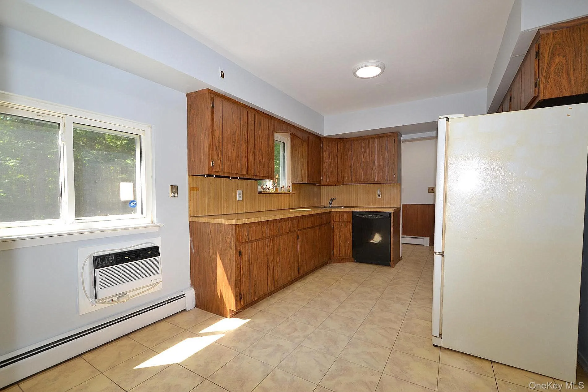 39 Sheryl Crescent, Smithtown, NY, 5 Bedrooms Bedrooms, 8 Rooms Rooms,3 BathroomsBathrooms,Residential,For Rent,Sheryl,0,1021153 39 Sheryl Crescent, Smithtown, NY, 5 Bedrooms Bedrooms, 8 Rooms Rooms,3 BathroomsBathrooms,Residential,For Rent,Sheryl,0,1021153