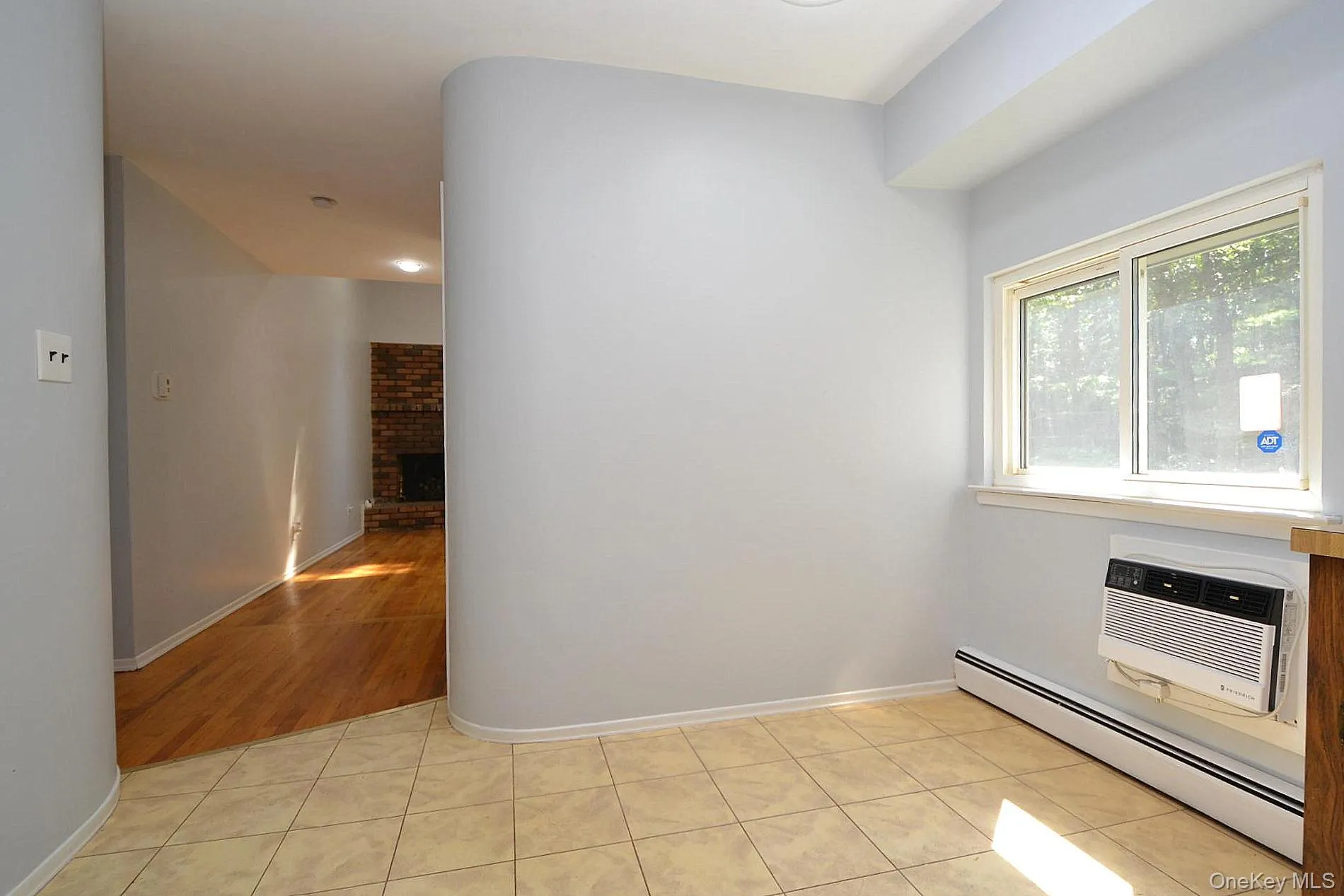 39 Sheryl Crescent, Smithtown, NY, 5 Bedrooms Bedrooms, 8 Rooms Rooms,3 BathroomsBathrooms,Residential,For Rent,Sheryl,0,1021153 39 Sheryl Crescent, Smithtown, NY, 5 Bedrooms Bedrooms, 8 Rooms Rooms,3 BathroomsBathrooms,Residential,For Rent,Sheryl,0,1021153