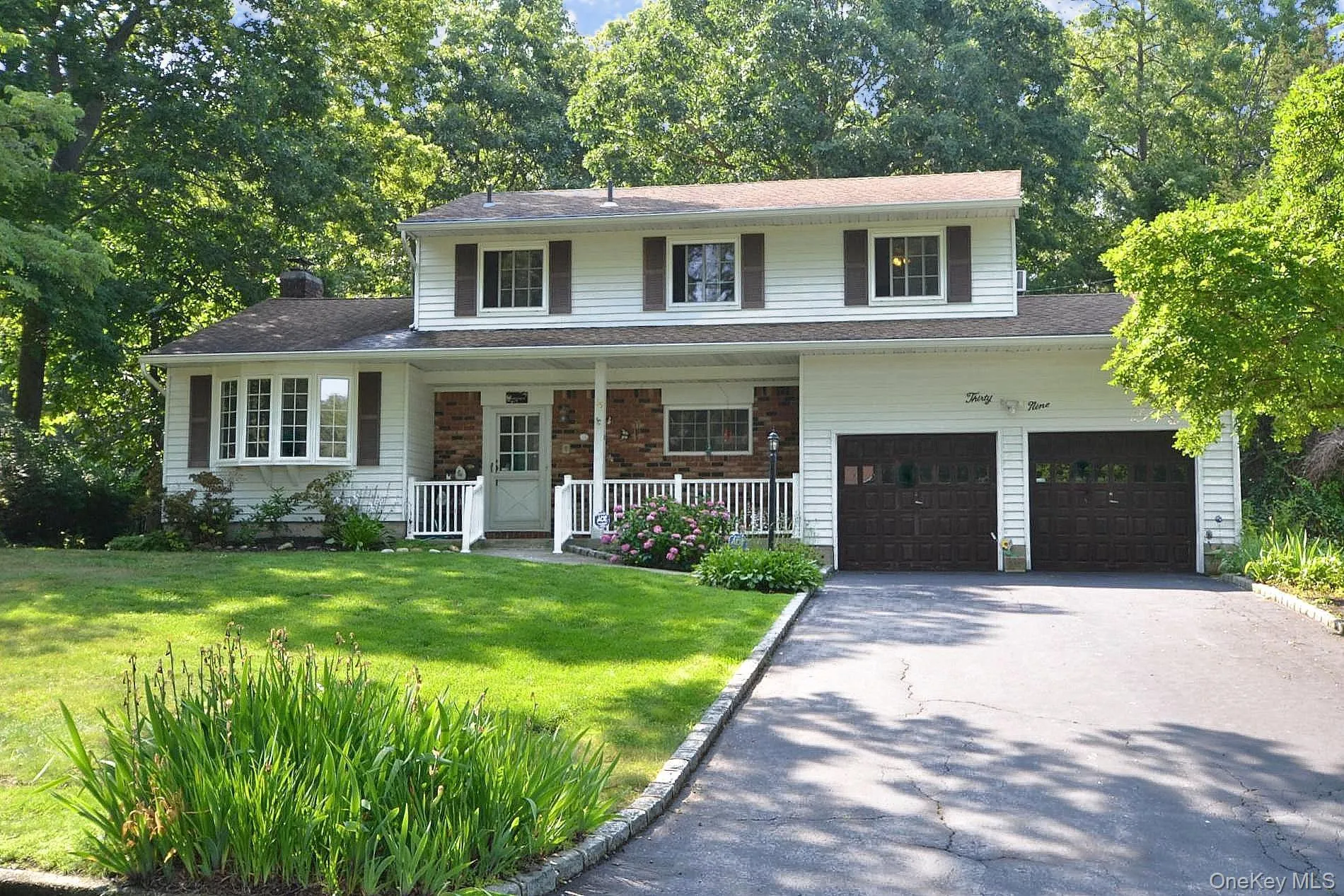 39 Sheryl Crescent, Smithtown, NY, 5 Bedrooms Bedrooms, 8 Rooms Rooms,3 BathroomsBathrooms,Residential,For Rent,Sheryl,0,1021153 39 Sheryl Crescent, Smithtown, NY, 5 Bedrooms Bedrooms, 8 Rooms Rooms,3 BathroomsBathrooms,Residential,For Rent,Sheryl,0,1021153