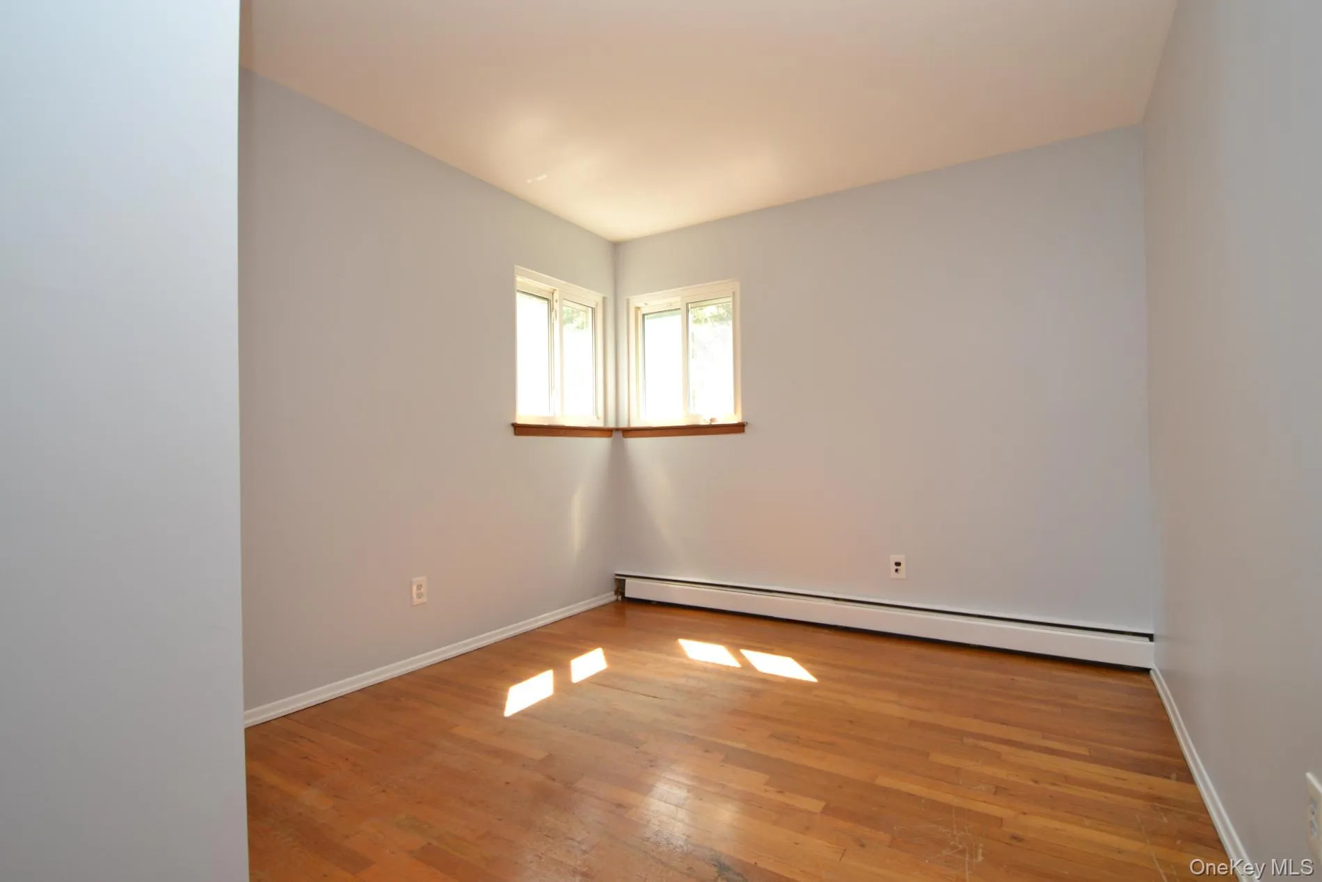 39 Sheryl Crescent, Smithtown, NY, 5 Bedrooms Bedrooms, 8 Rooms Rooms,3 BathroomsBathrooms,Residential,For Rent,Sheryl,0,1021153 39 Sheryl Crescent, Smithtown, NY, 5 Bedrooms Bedrooms, 8 Rooms Rooms,3 BathroomsBathrooms,Residential,For Rent,Sheryl,0,1021153