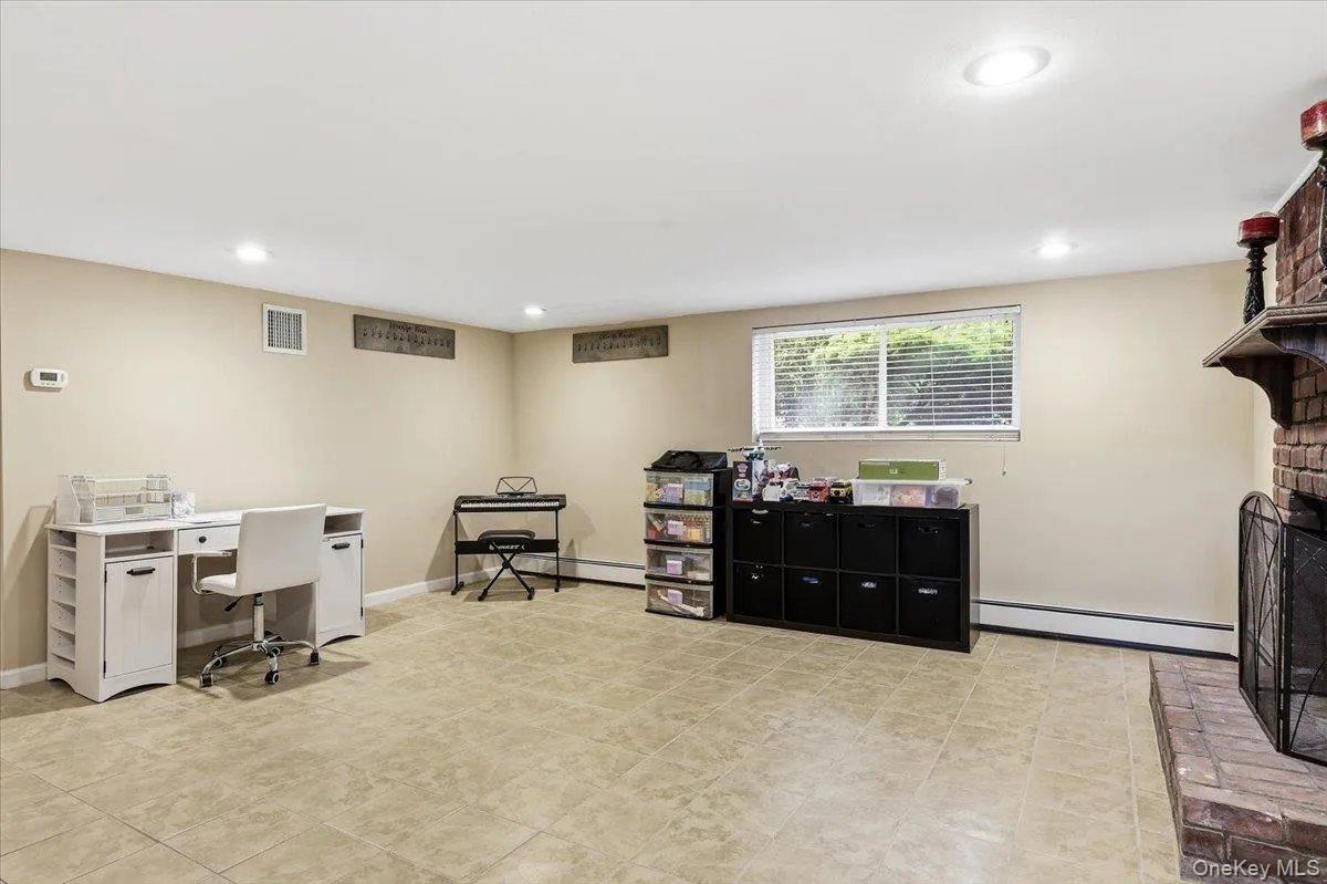105 Greenhaven Drive, Brookhaven, NY, 3 Bedrooms Bedrooms, 10 Rooms Rooms,2 BathroomsBathrooms,Residential,For Rent,Greenhaven,0,1021156 105 Greenhaven Drive, Brookhaven, NY, 3 Bedrooms Bedrooms, 10 Rooms Rooms,2 BathroomsBathrooms,Residential,For Rent,Greenhaven,0,1021156