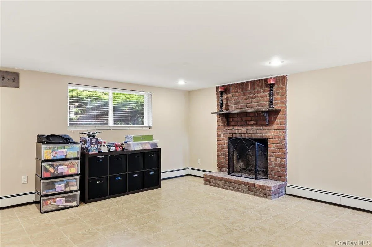 105 Greenhaven Drive, Brookhaven, NY, 3 Bedrooms Bedrooms, 10 Rooms Rooms,2 BathroomsBathrooms,Residential,For Rent,Greenhaven,0,1021156 105 Greenhaven Drive, Brookhaven, NY, 3 Bedrooms Bedrooms, 10 Rooms Rooms,2 BathroomsBathrooms,Residential,For Rent,Greenhaven,0,1021156
