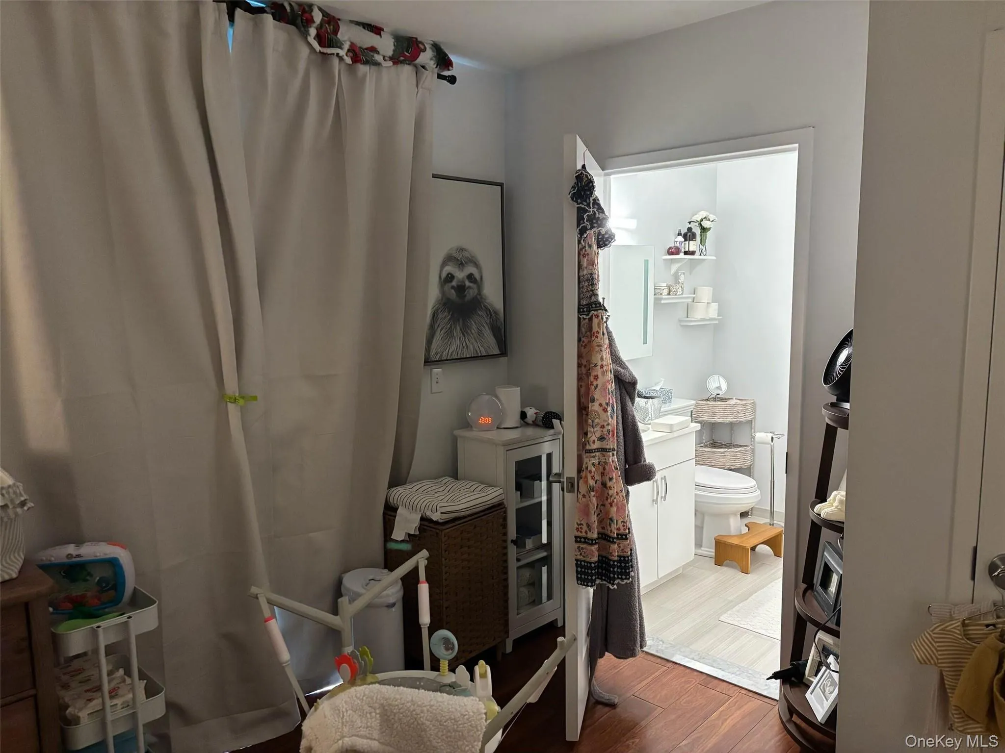 425 New York Avenue, Huntington, NY, 2 Bedrooms Bedrooms, 5 Rooms Rooms,2 BathroomsBathrooms,Residential Lease,For Rent,New York,0,1021160 425 New York Avenue, Huntington, NY, 2 Bedrooms Bedrooms, 5 Rooms Rooms,2 BathroomsBathrooms,Residential Lease,For Rent,New York,0,1021160