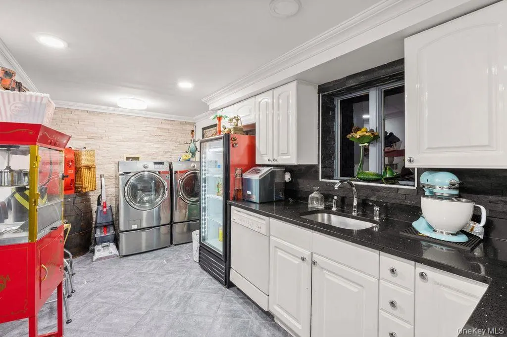 2696 Clubhouse Road, Hempstead, NY, 4 Bedrooms Bedrooms, 8 Rooms Rooms,3 BathroomsBathrooms,Residential,For Rent,Clubhouse,0,1021167 2696 Clubhouse Road, Hempstead, NY, 4 Bedrooms Bedrooms, 8 Rooms Rooms,3 BathroomsBathrooms,Residential,For Rent,Clubhouse,0,1021167