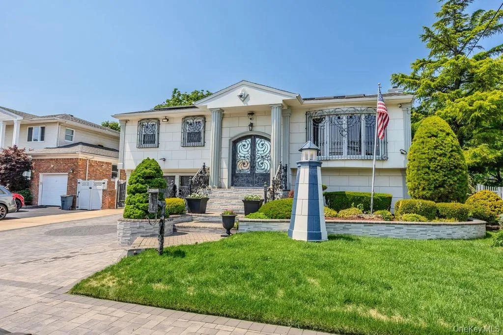 2696 Clubhouse Road, Hempstead, NY, 4 Bedrooms Bedrooms, 8 Rooms Rooms,3 BathroomsBathrooms,Residential,For Rent,Clubhouse,0,1021167 2696 Clubhouse Road, Hempstead, NY, 4 Bedrooms Bedrooms, 8 Rooms Rooms,3 BathroomsBathrooms,Residential,For Rent,Clubhouse,0,1021167