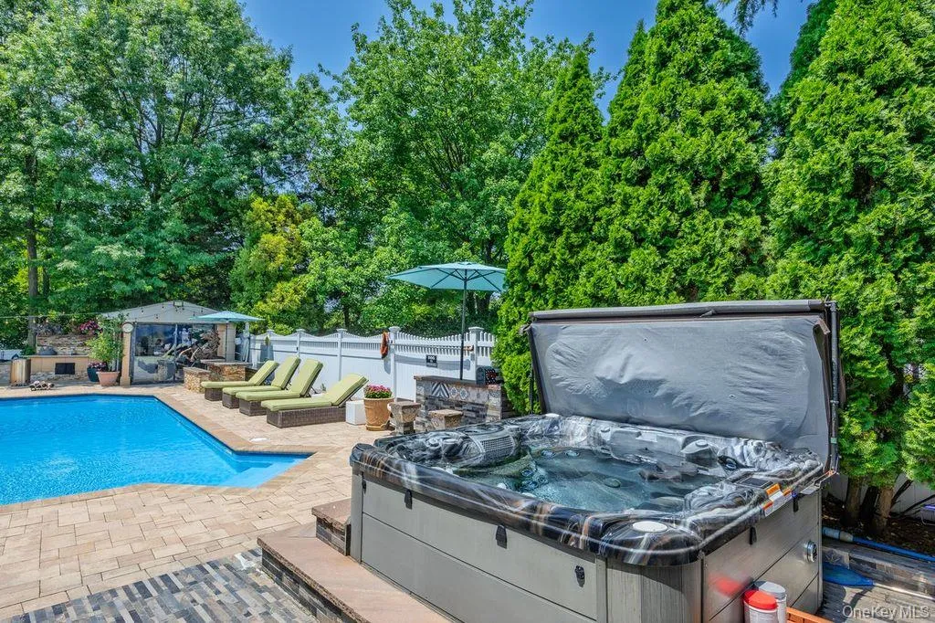 2696 Clubhouse Road, Hempstead, NY, 4 Bedrooms Bedrooms, 8 Rooms Rooms,3 BathroomsBathrooms,Residential,For Rent,Clubhouse,0,1021167 2696 Clubhouse Road, Hempstead, NY, 4 Bedrooms Bedrooms, 8 Rooms Rooms,3 BathroomsBathrooms,Residential,For Rent,Clubhouse,0,1021167