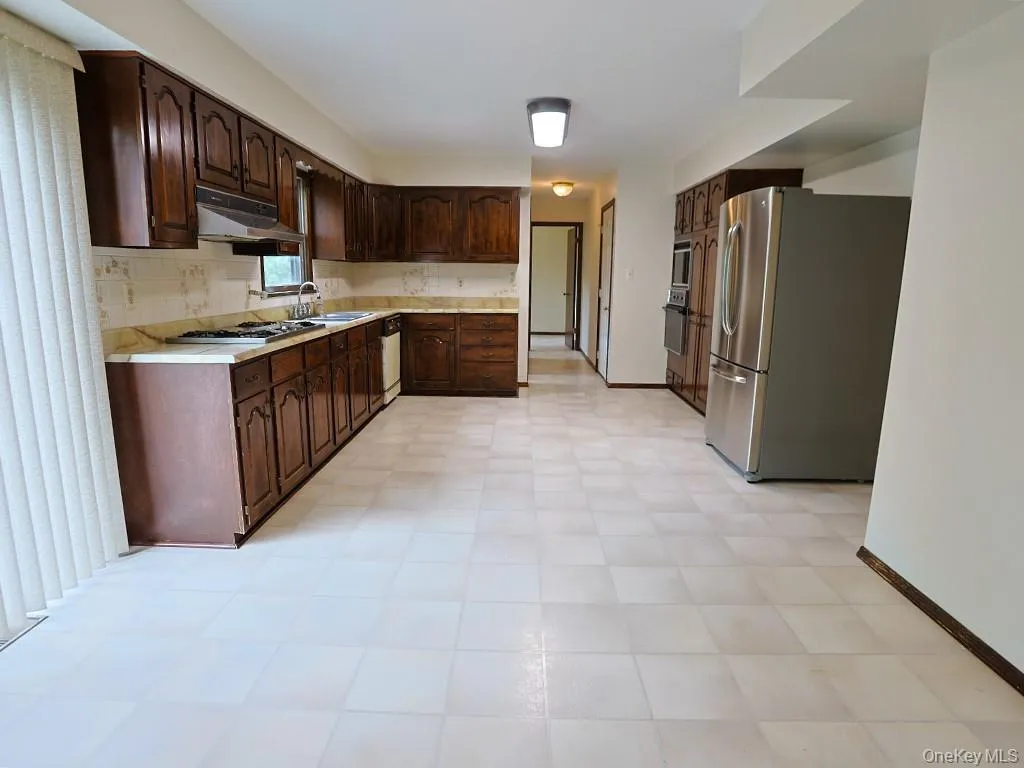 25 Georges Road, Middletown, NY, 4 Bedrooms Bedrooms, 11 Rooms Rooms,2 BathroomsBathrooms,Residential,For Rent,Georges,0,1021180 25 Georges Road, Middletown, NY, 4 Bedrooms Bedrooms, 11 Rooms Rooms,2 BathroomsBathrooms,Residential,For Rent,Georges,0,1021180