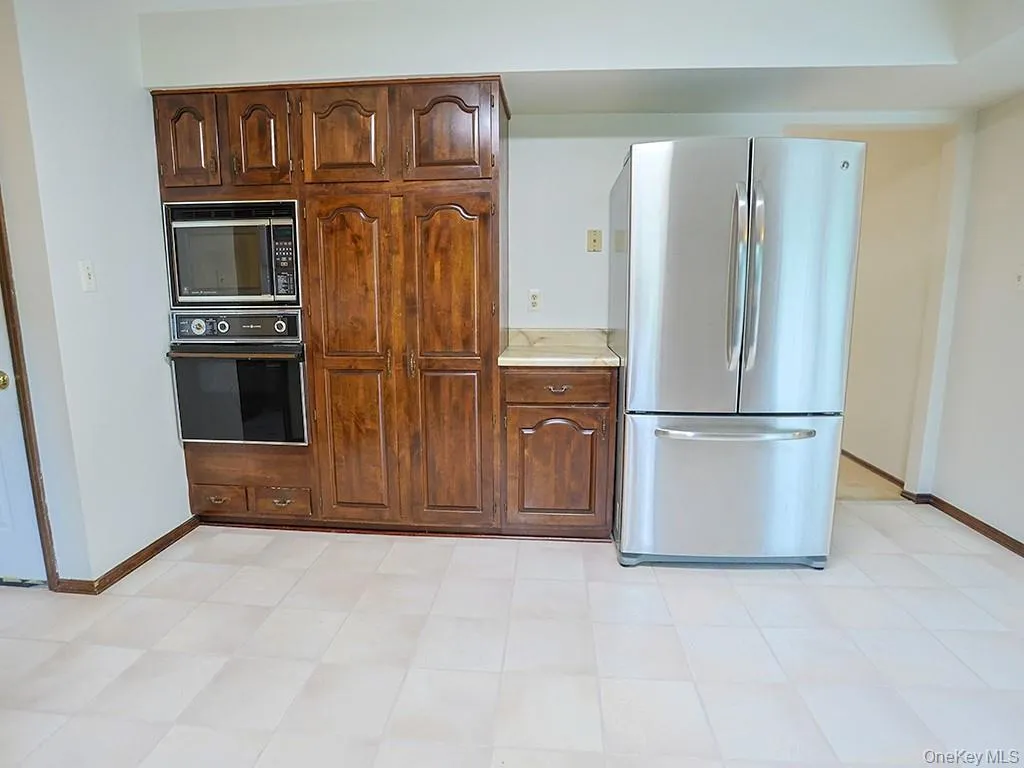 25 Georges Road, Middletown, NY, 4 Bedrooms Bedrooms, 11 Rooms Rooms,2 BathroomsBathrooms,Residential,For Rent,Georges,0,1021180 25 Georges Road, Middletown, NY, 4 Bedrooms Bedrooms, 11 Rooms Rooms,2 BathroomsBathrooms,Residential,For Rent,Georges,0,1021180