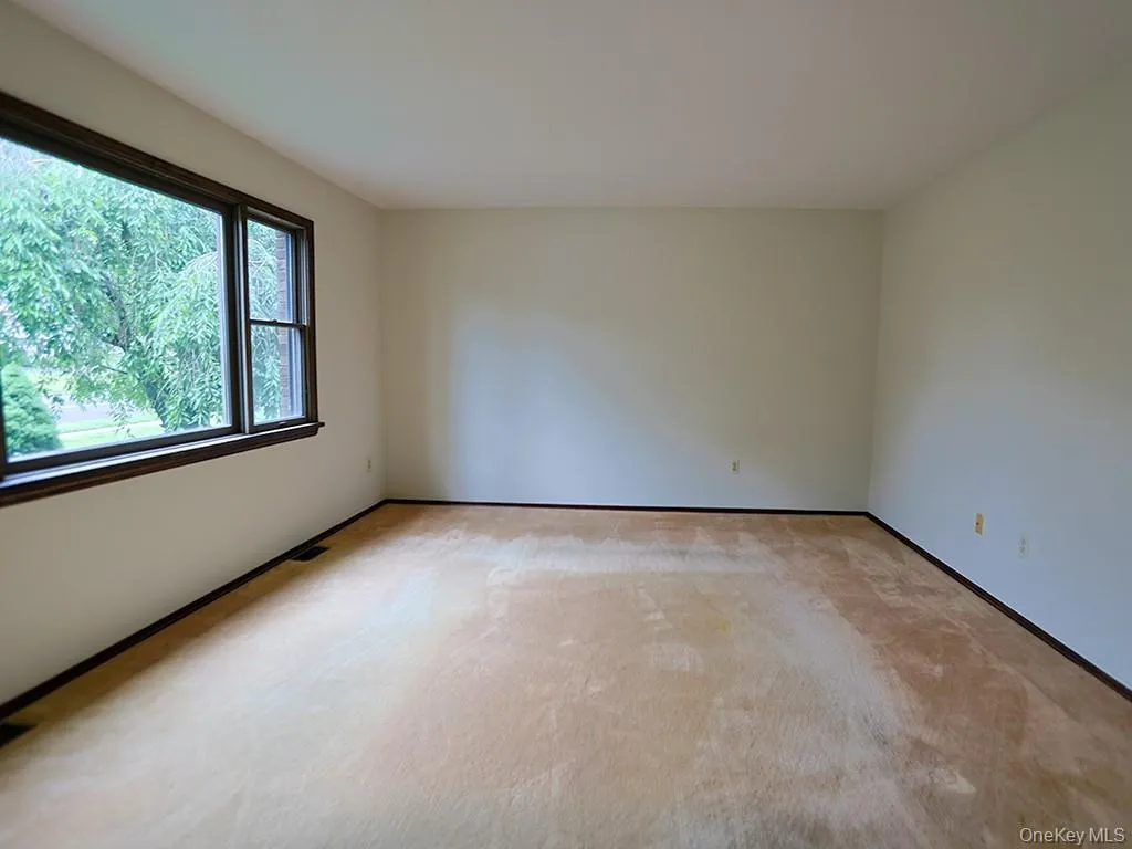 25 Georges Road, Middletown, NY, 4 Bedrooms Bedrooms, 11 Rooms Rooms,2 BathroomsBathrooms,Residential,For Rent,Georges,0,1021180 25 Georges Road, Middletown, NY, 4 Bedrooms Bedrooms, 11 Rooms Rooms,2 BathroomsBathrooms,Residential,For Rent,Georges,0,1021180