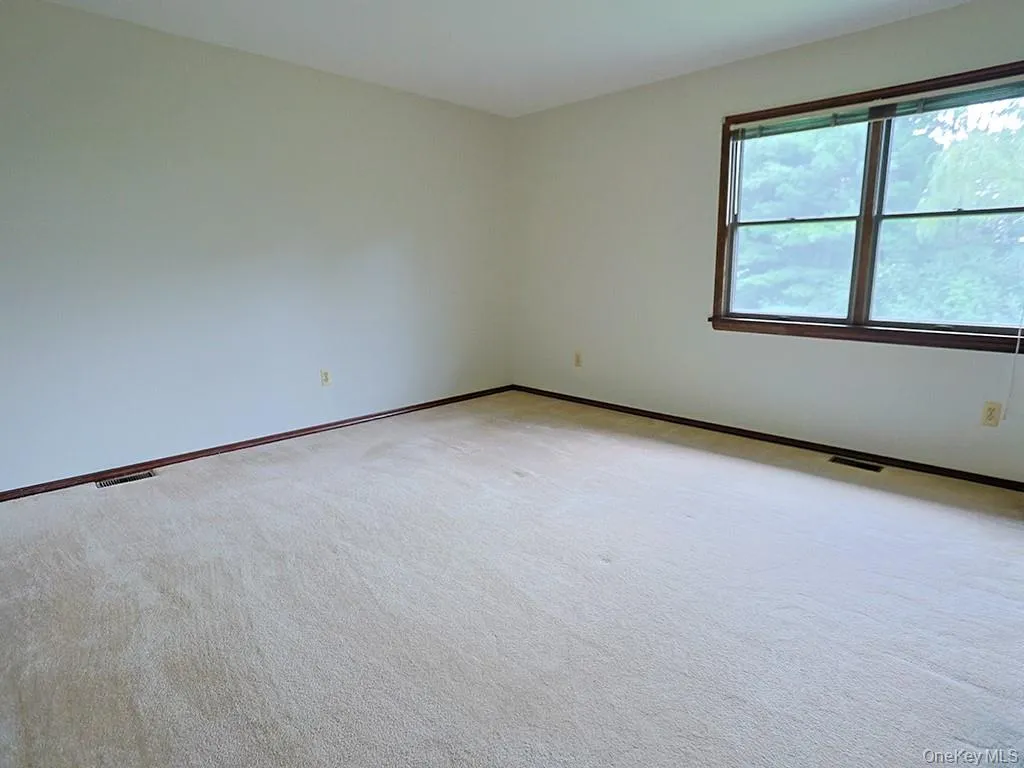 25 Georges Road, Middletown, NY, 4 Bedrooms Bedrooms, 11 Rooms Rooms,2 BathroomsBathrooms,Residential,For Rent,Georges,0,1021180 25 Georges Road, Middletown, NY, 4 Bedrooms Bedrooms, 11 Rooms Rooms,2 BathroomsBathrooms,Residential,For Rent,Georges,0,1021180