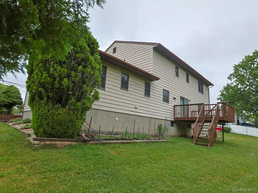 25 Georges Road, Middletown, NY, 4 Bedrooms Bedrooms, 11 Rooms Rooms,2 BathroomsBathrooms,Residential,For Rent,Georges,0,1021180 25 Georges Road, Middletown, NY, 4 Bedrooms Bedrooms, 11 Rooms Rooms,2 BathroomsBathrooms,Residential,For Rent,Georges,0,1021180